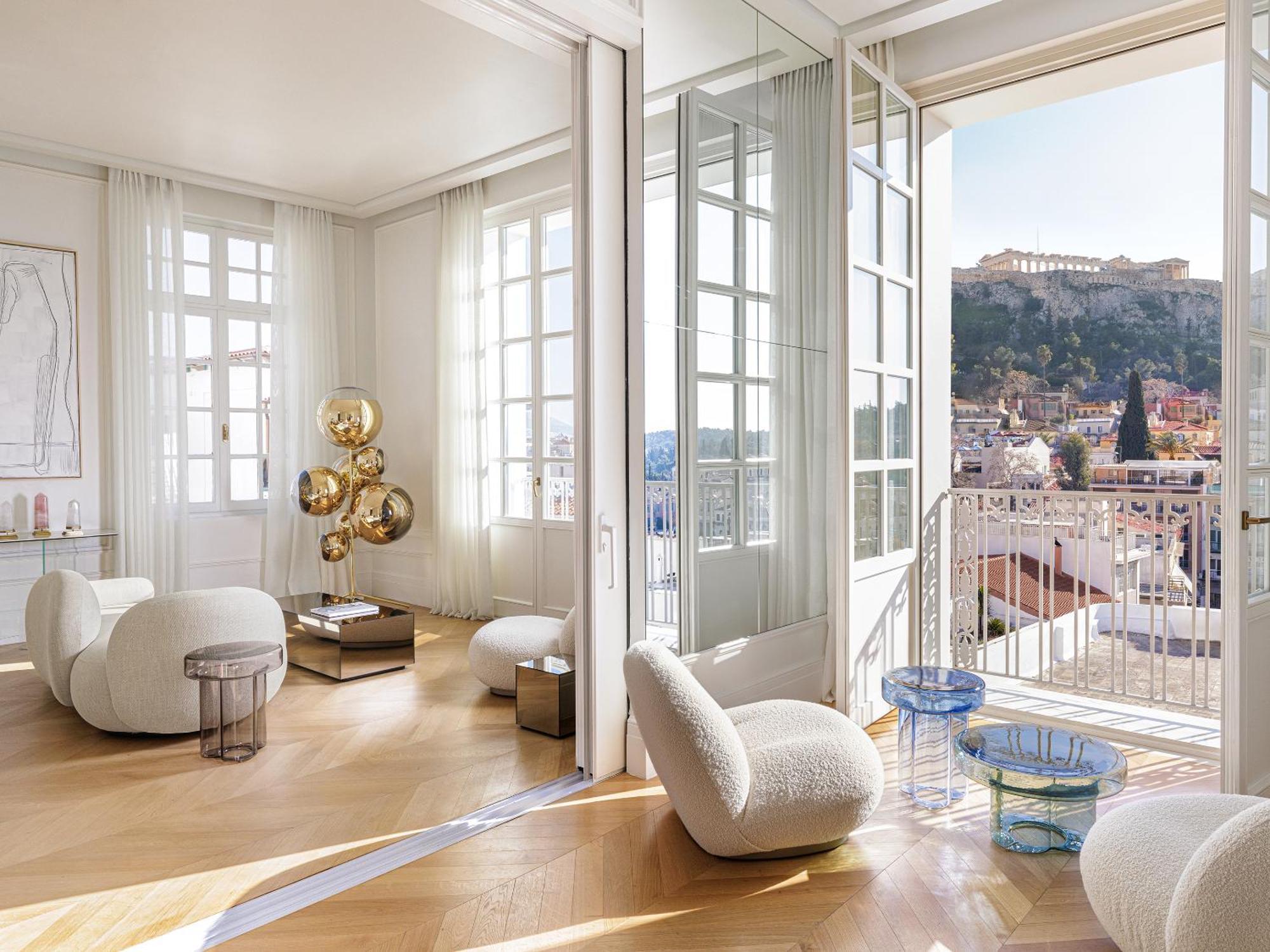 Acropolis Grand Apartment