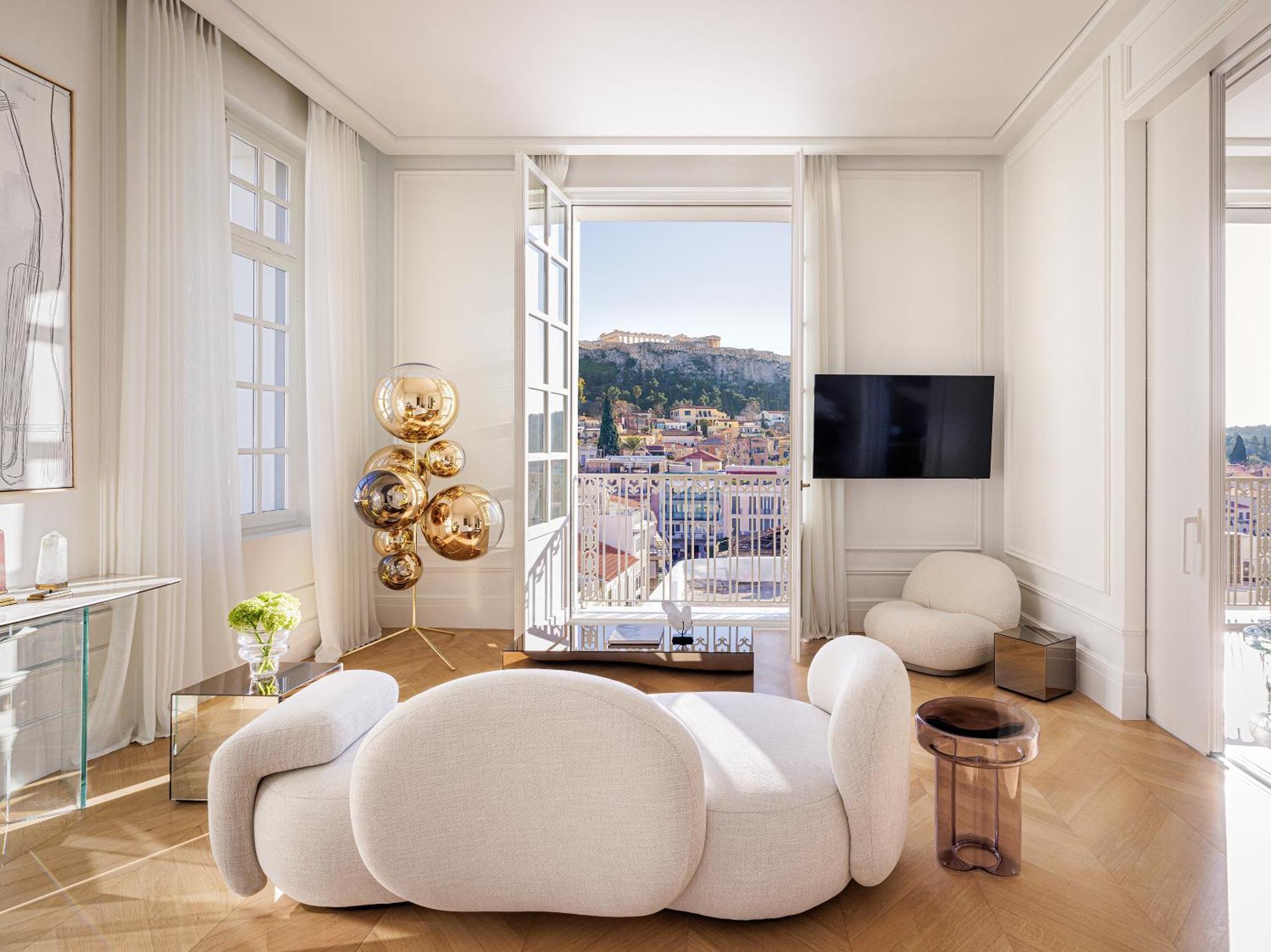 Acropolis Grand Apartment