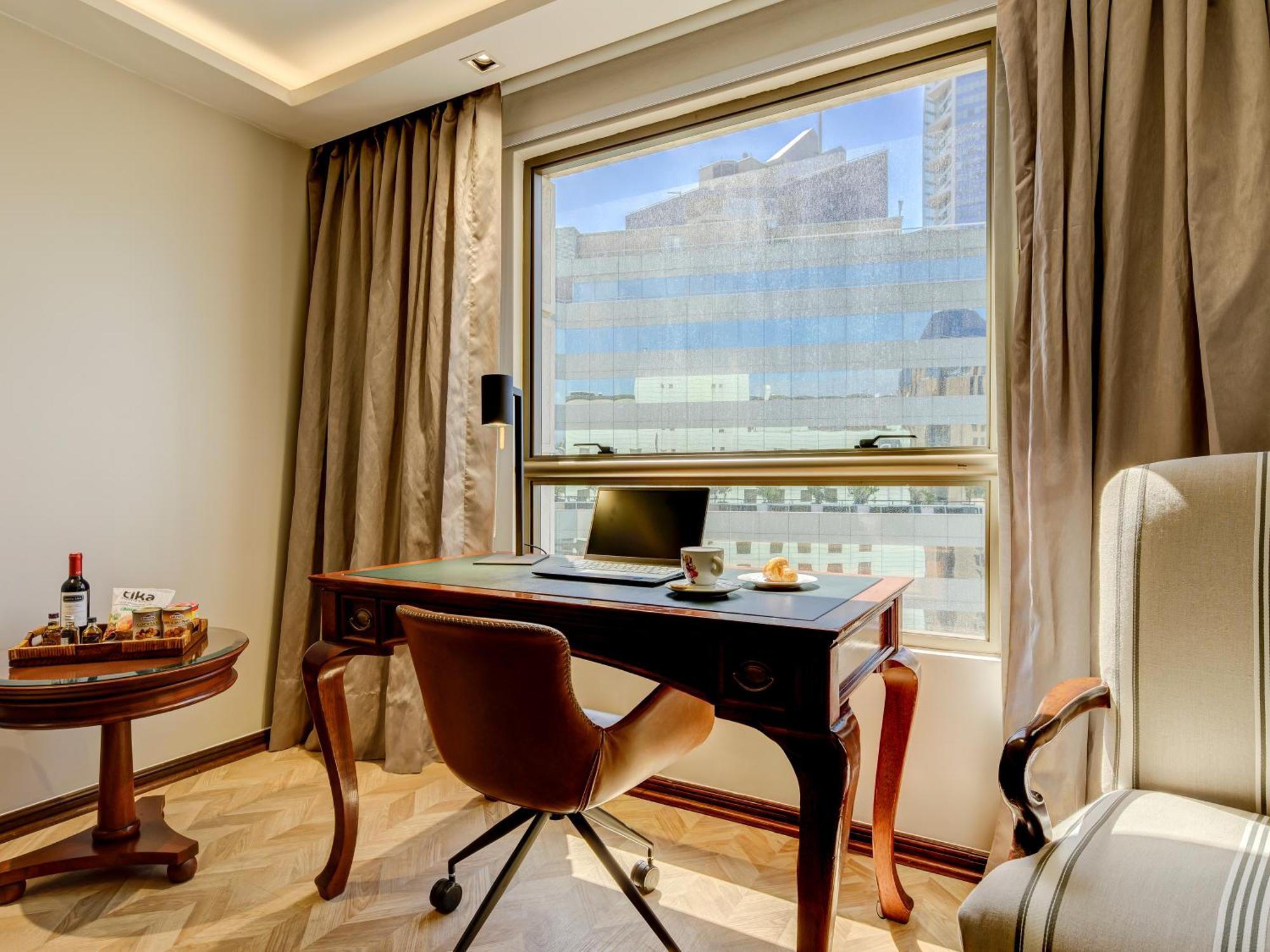 Executive Suite King