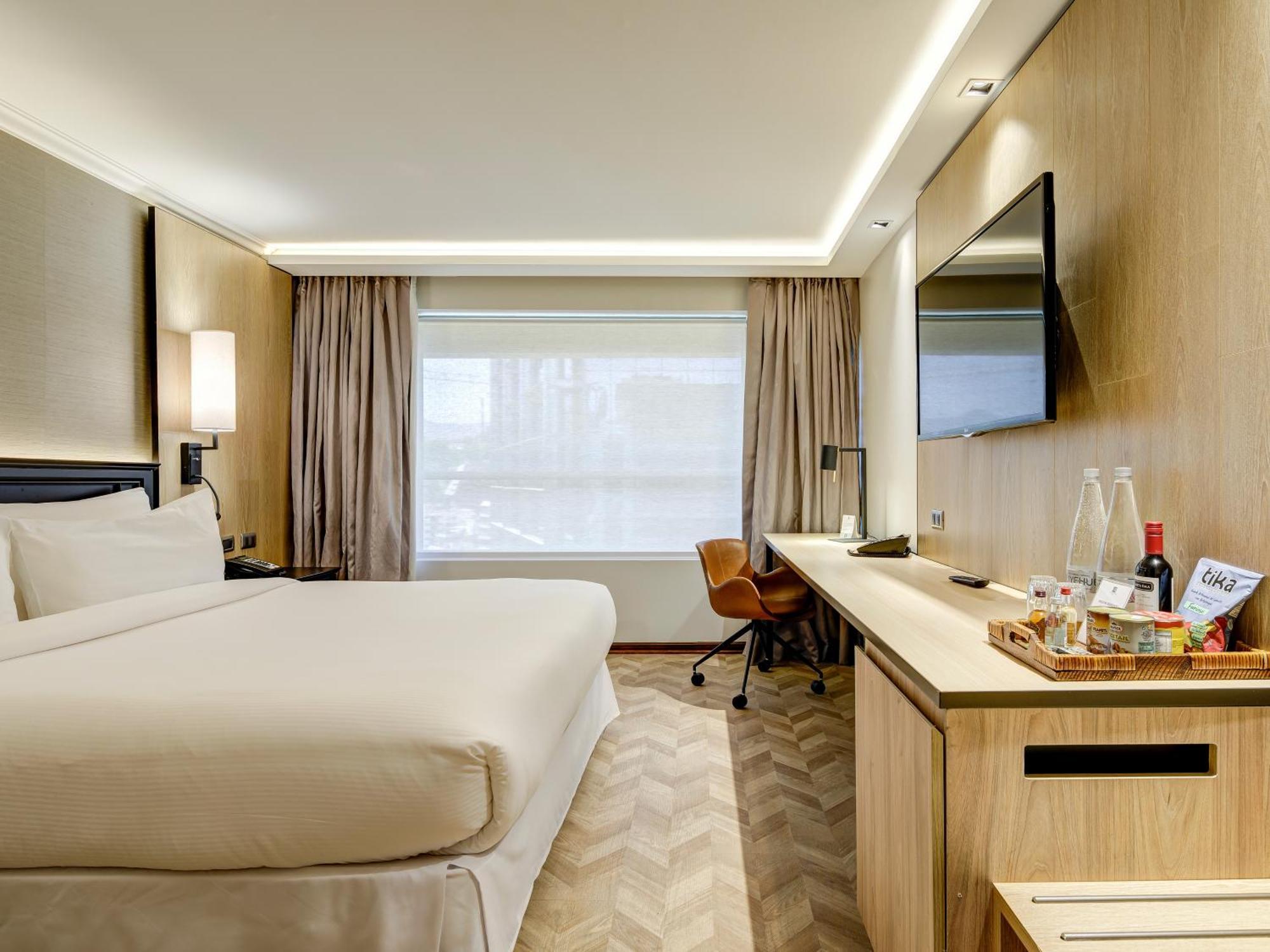Standard King Room