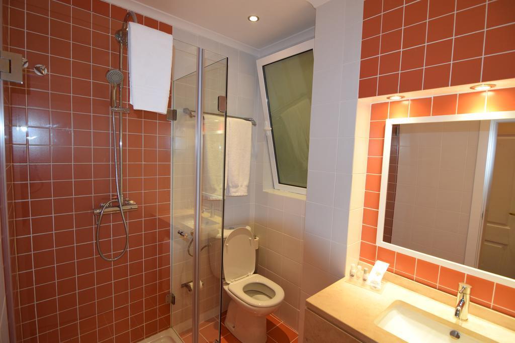 Small Single Room,1584393006:JPEG