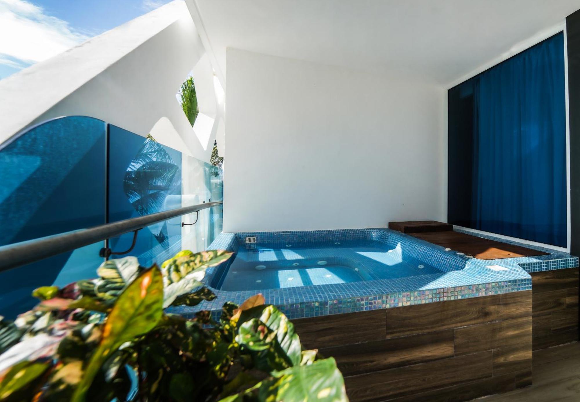 Deluxe Suite Sea View
