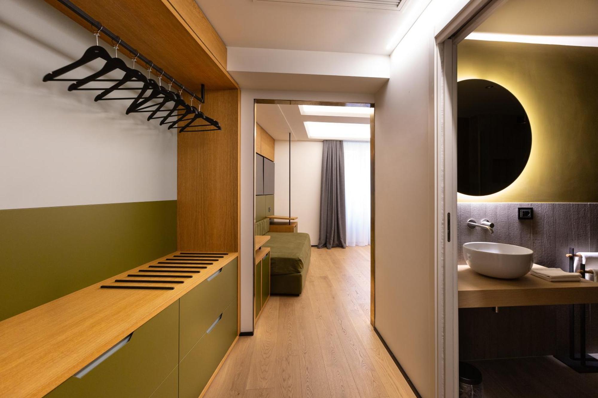 Premium Quadruple Room