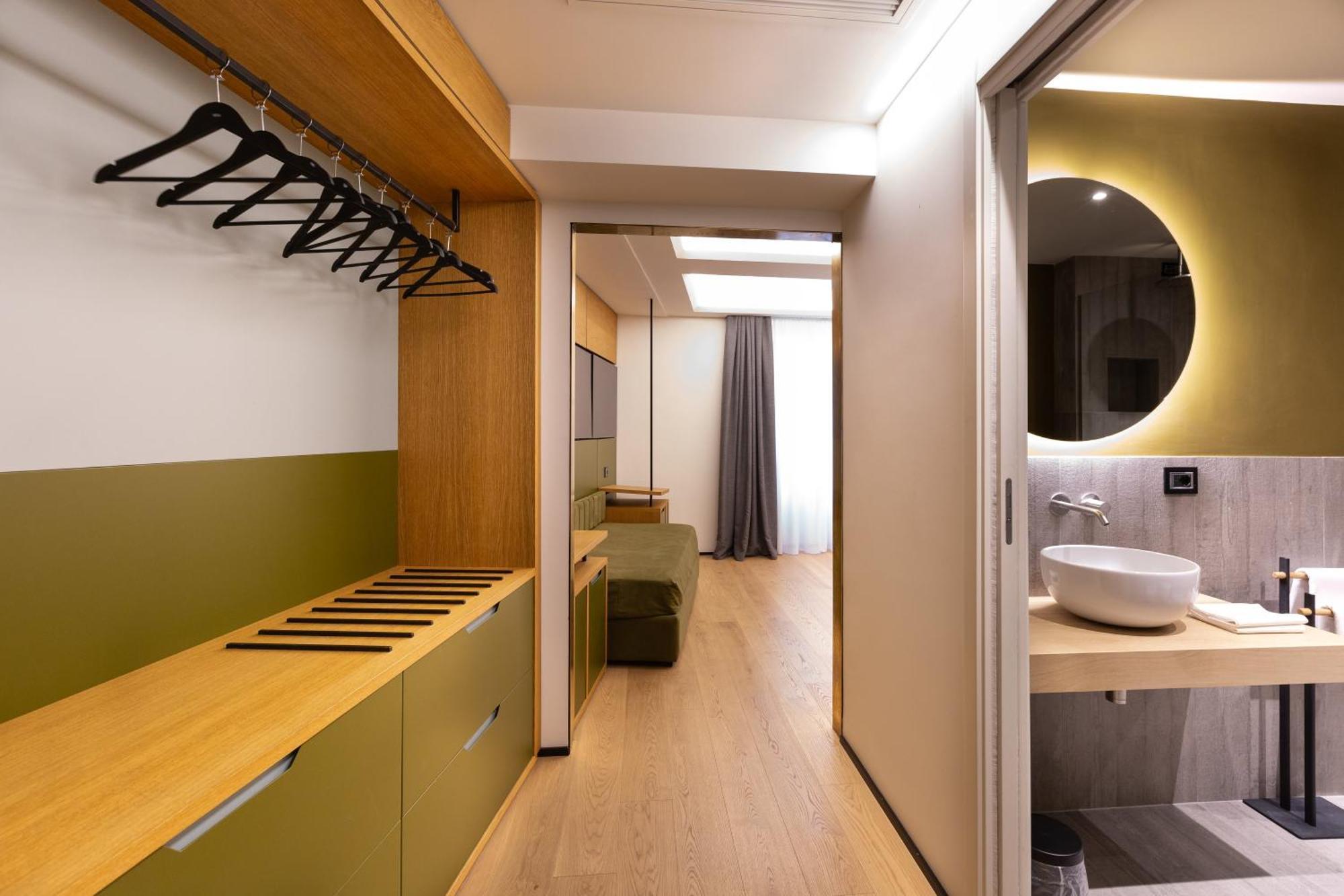 Premium Quadruple Room