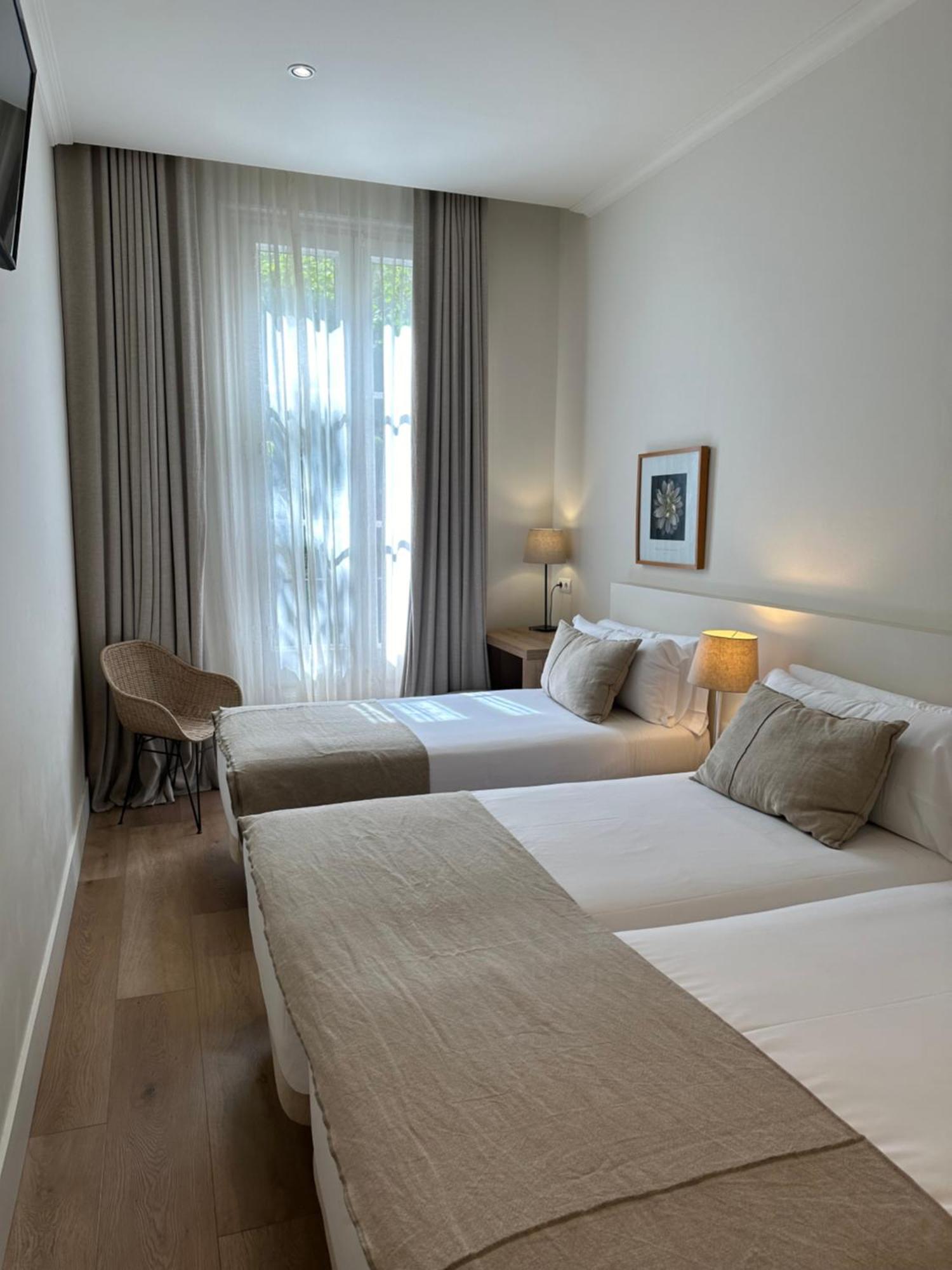 Triple Room,1572659480:JPEG