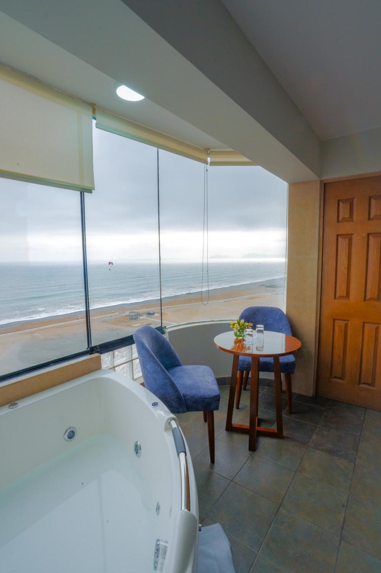 Deluxe Suite Sea View
