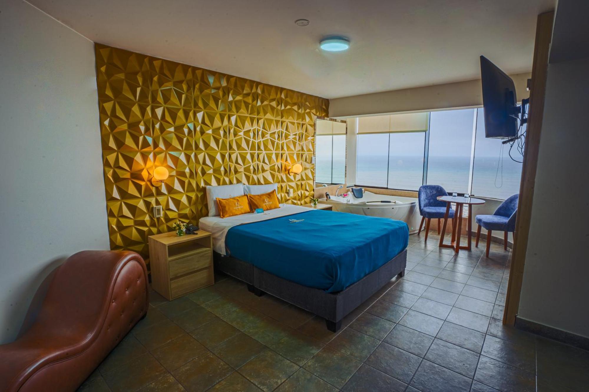 Deluxe Suite Sea View