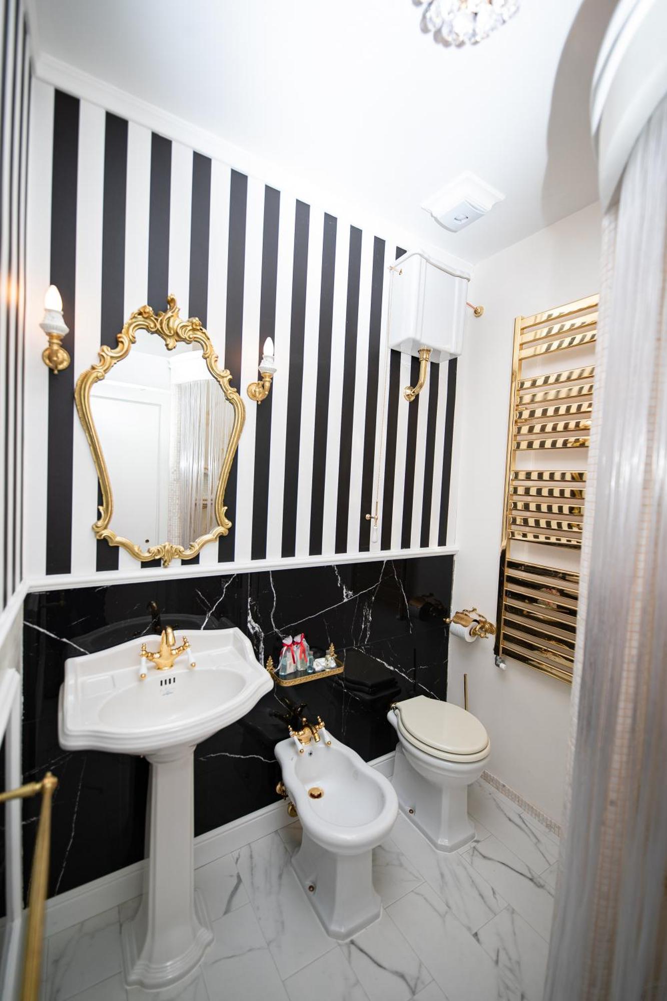 Queen Room Spa Bath