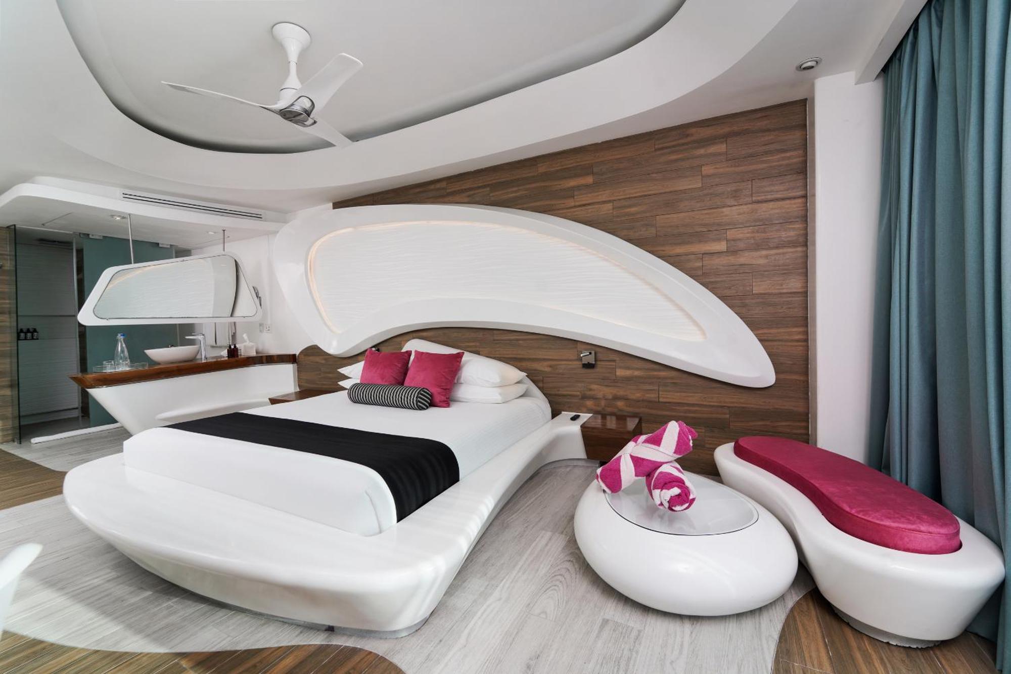 Deluxe Suite Sea View