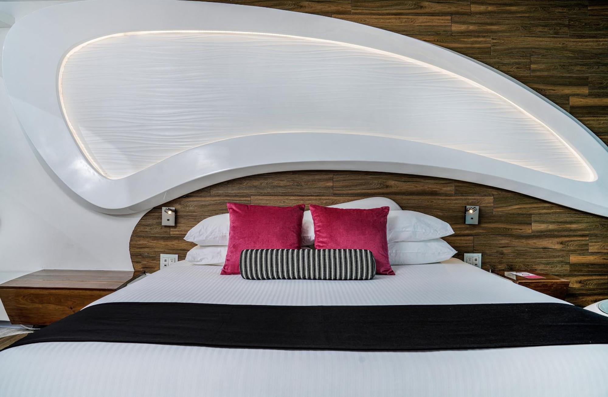 Deluxe Suite Sea View
