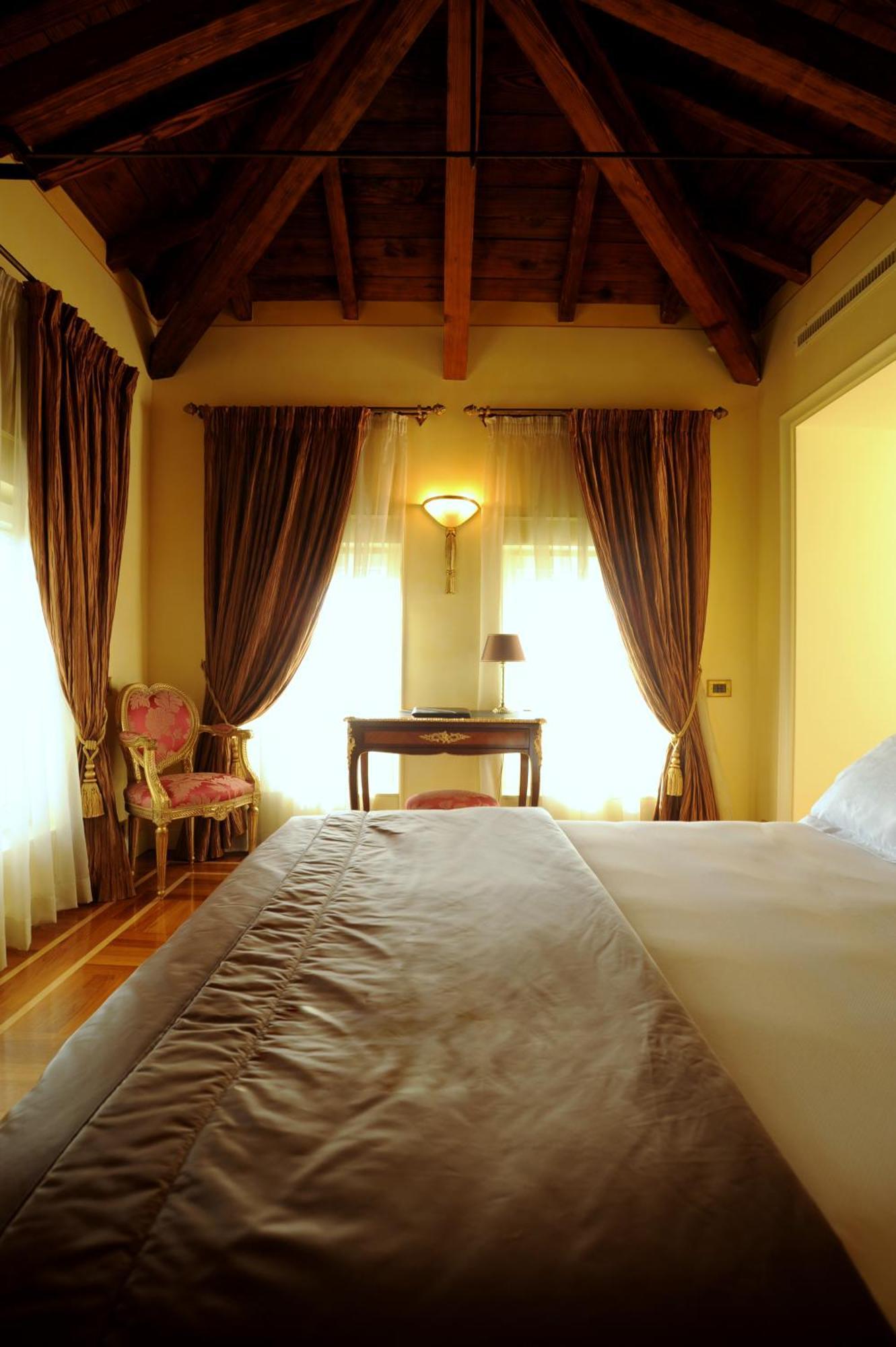 Penthouse Suite