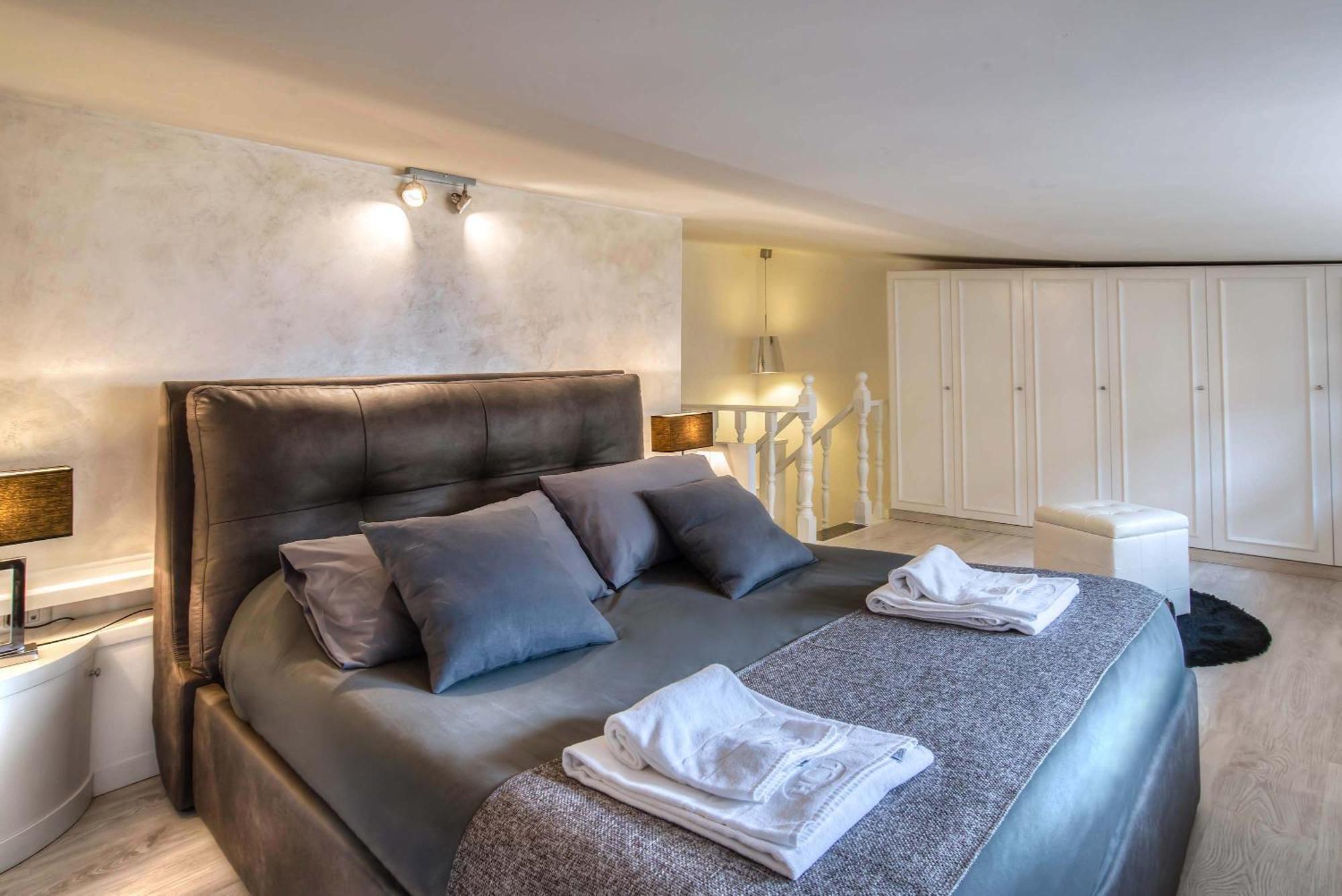 One-Bedroom Apartment Split Level