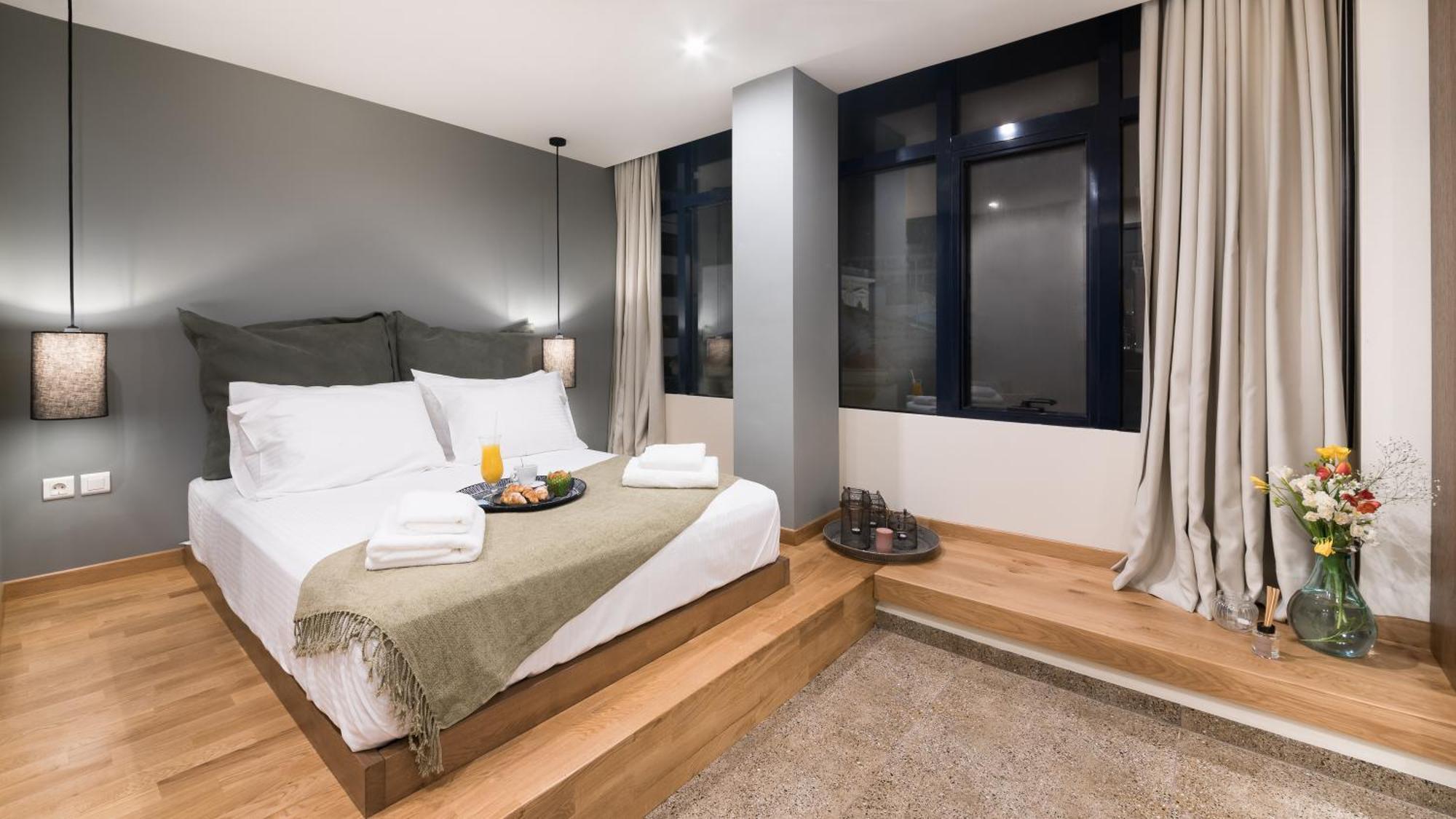 Senior Suite Metropolis View