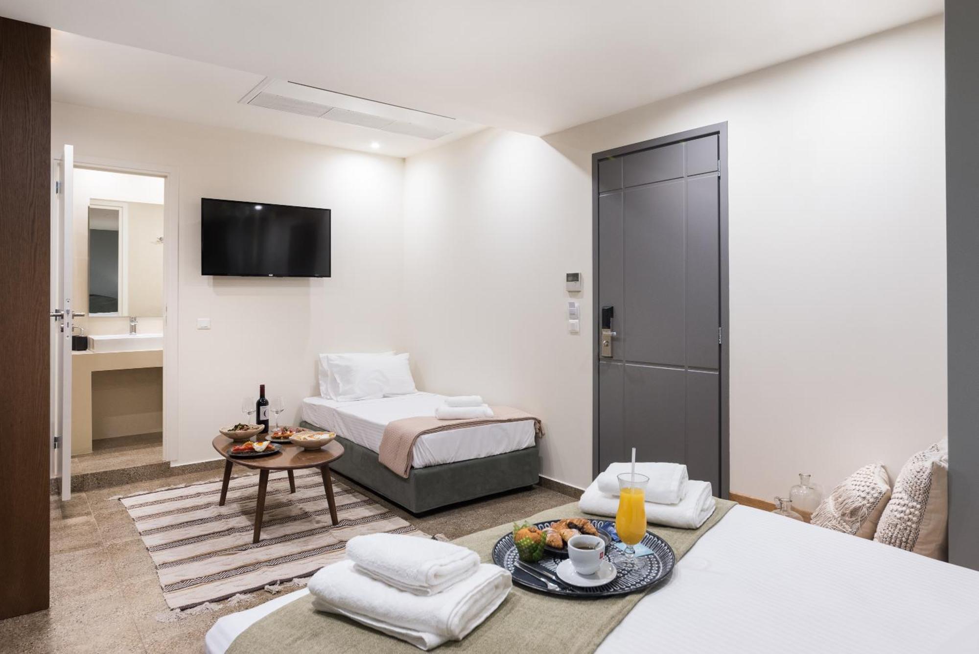 Senior Suite Metropolis View