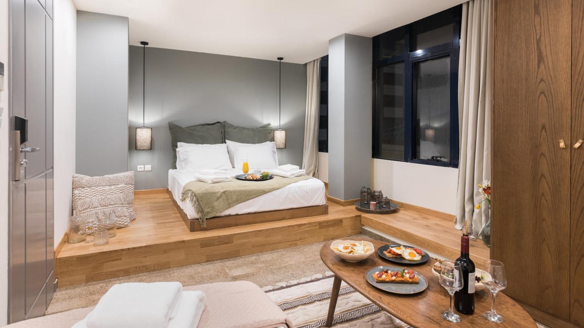 Senior Suite Metropolis View