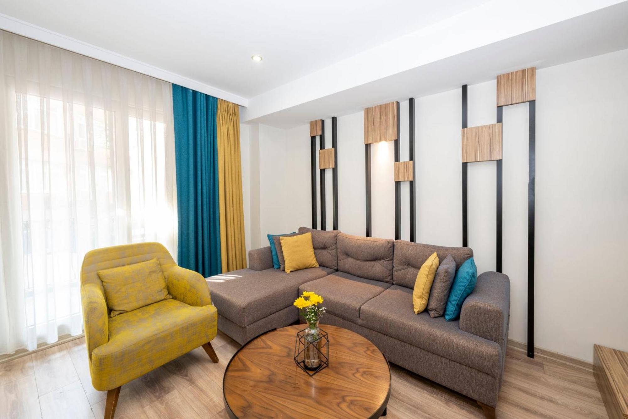 Family Suite with Kitchenette
