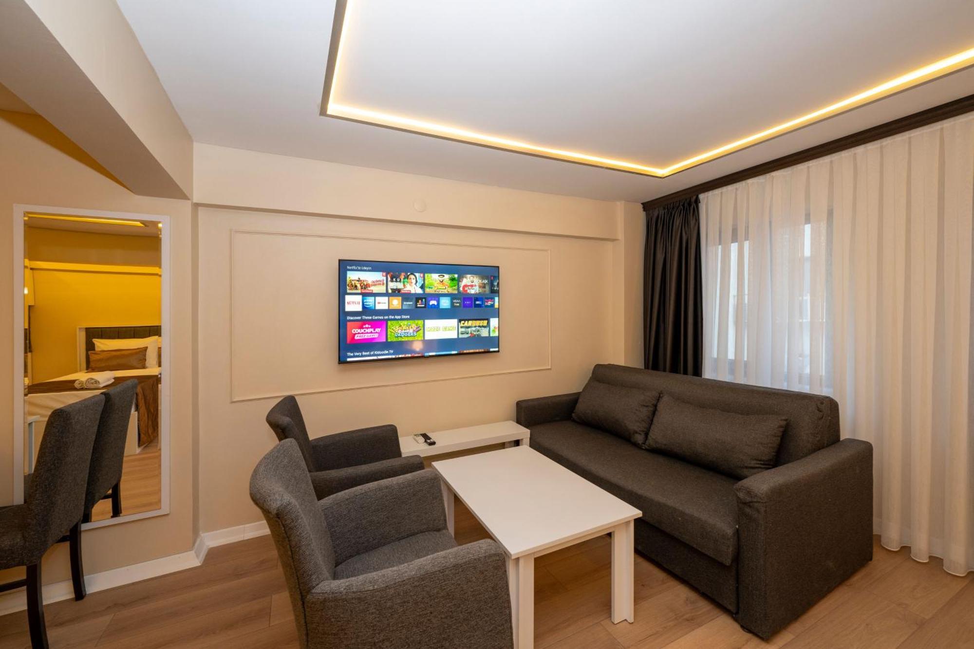 Executive Family Room