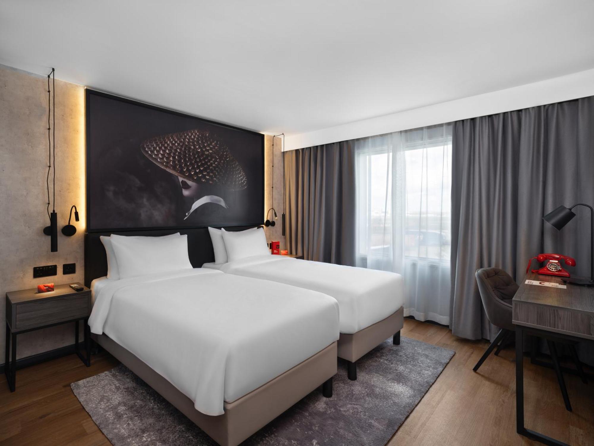 Standard Room Runway View