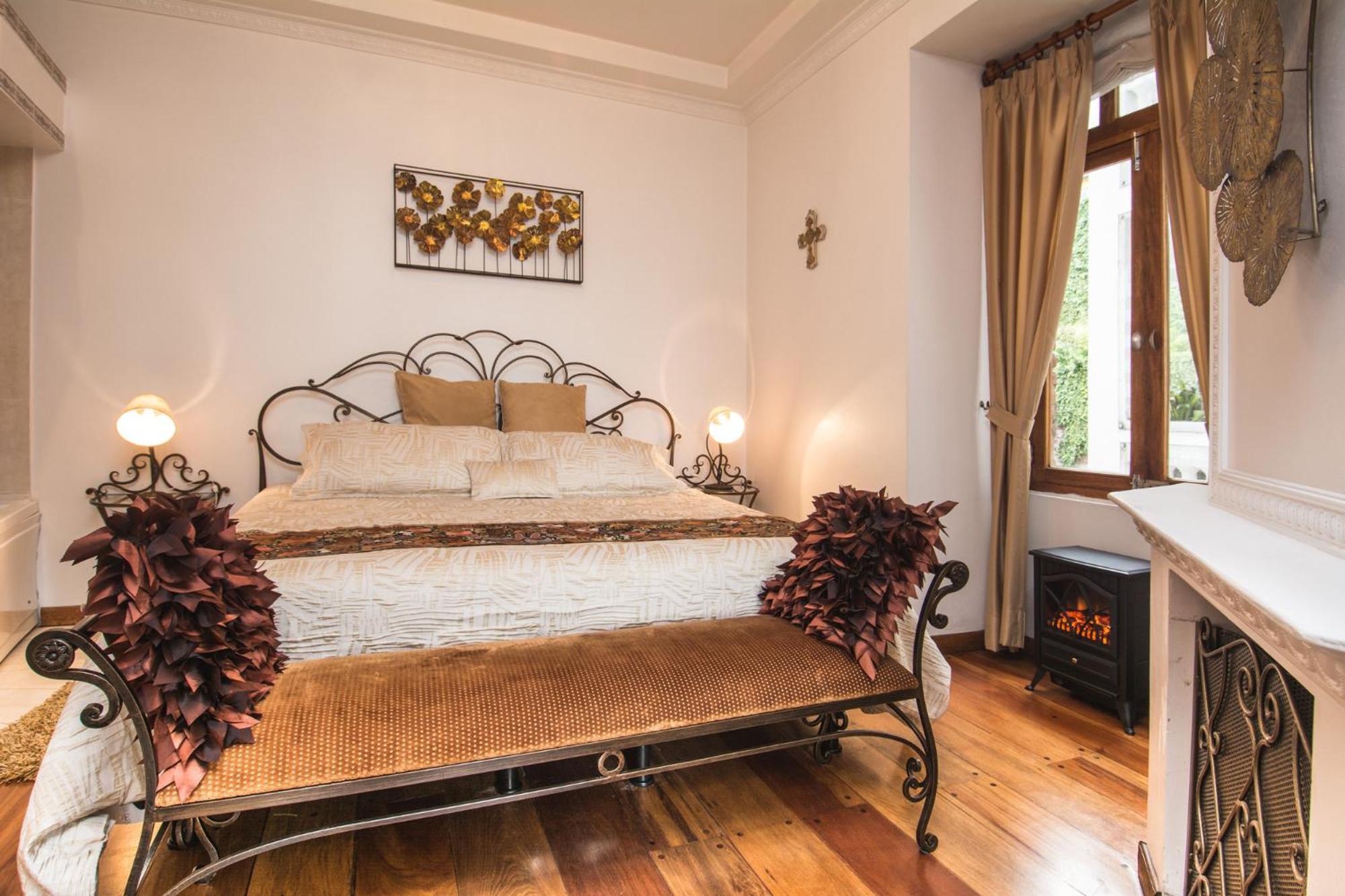 King Suite Spa Bath
