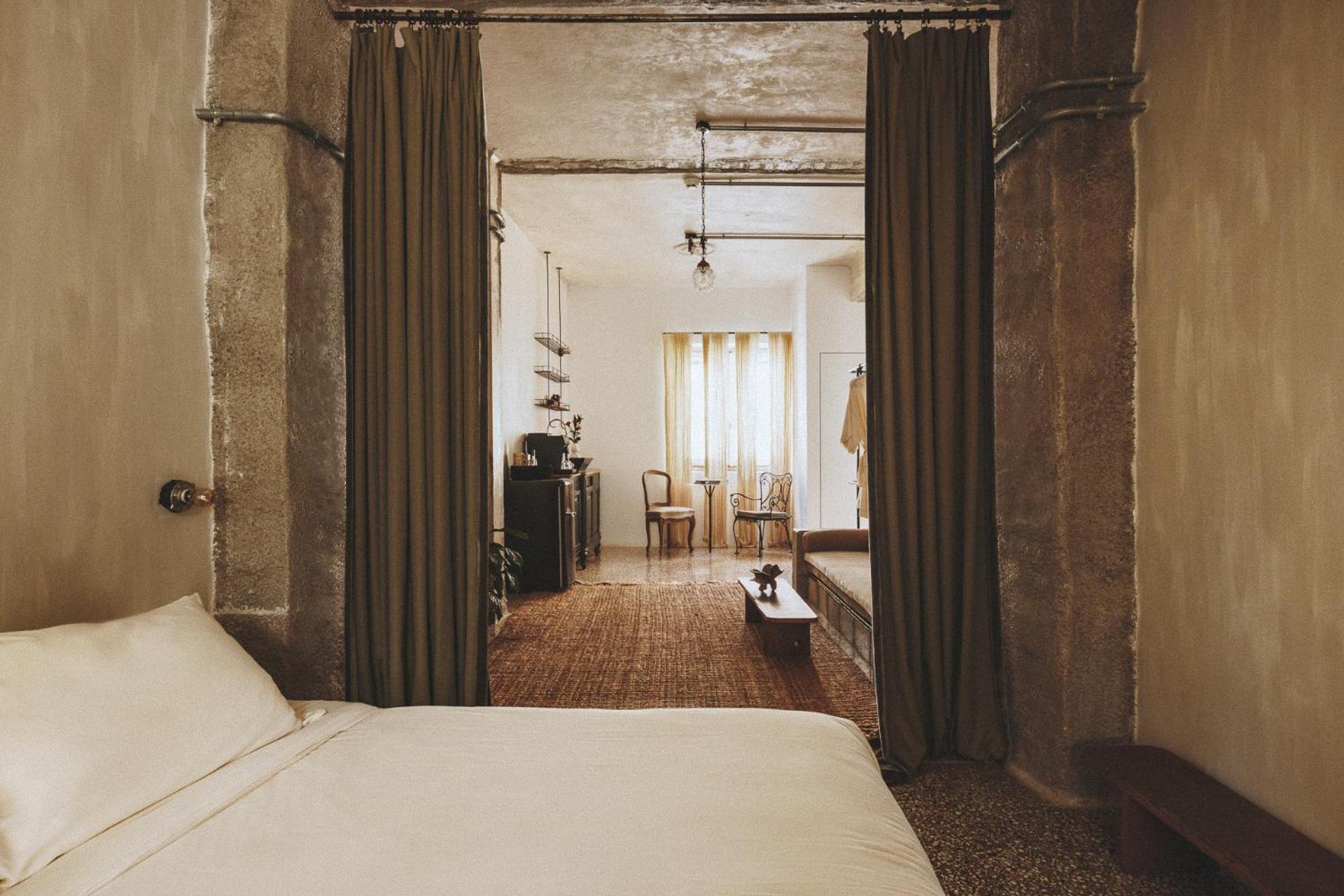 Amour room