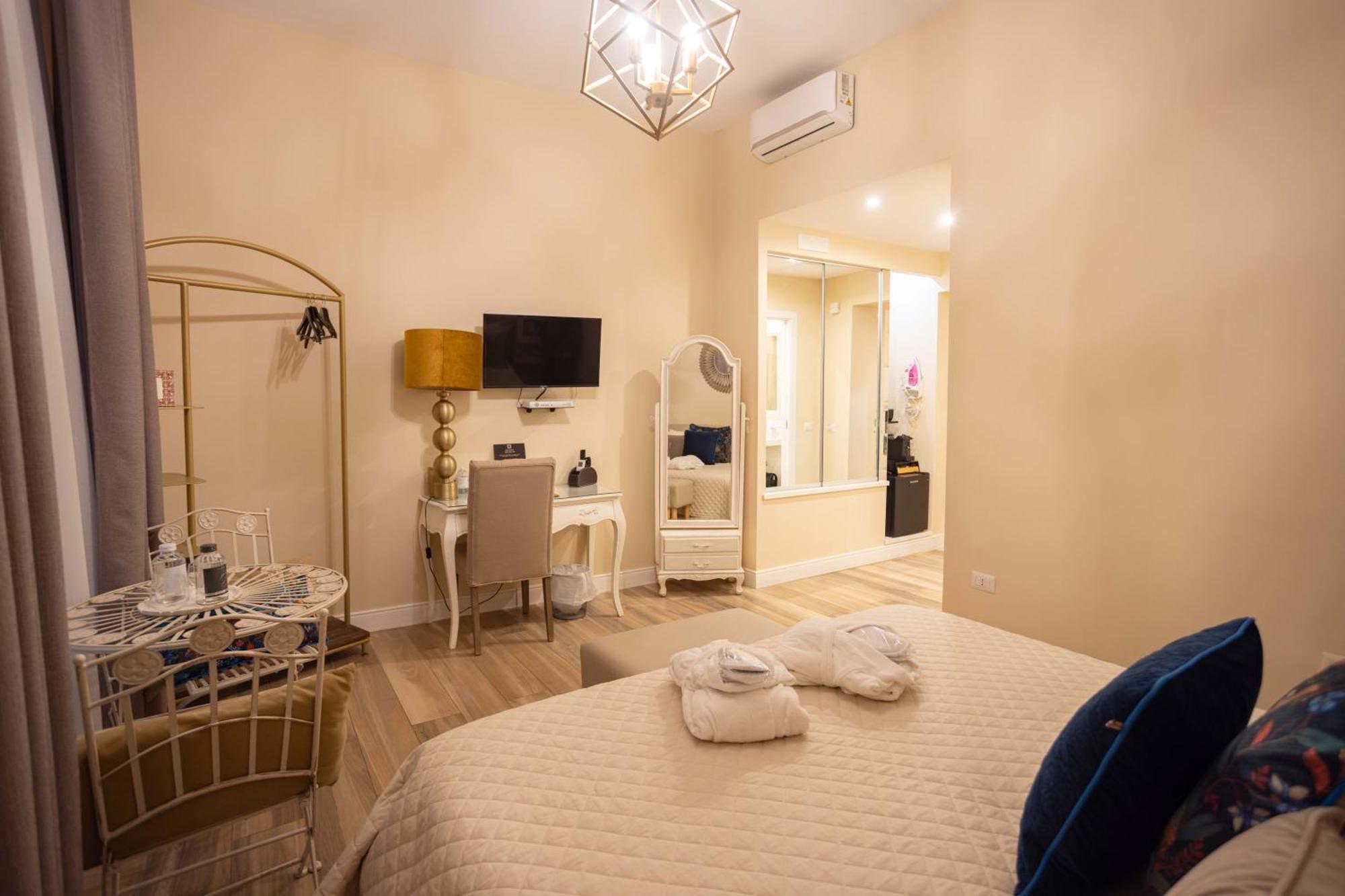 Deluxe Double or Twin Room Balcony