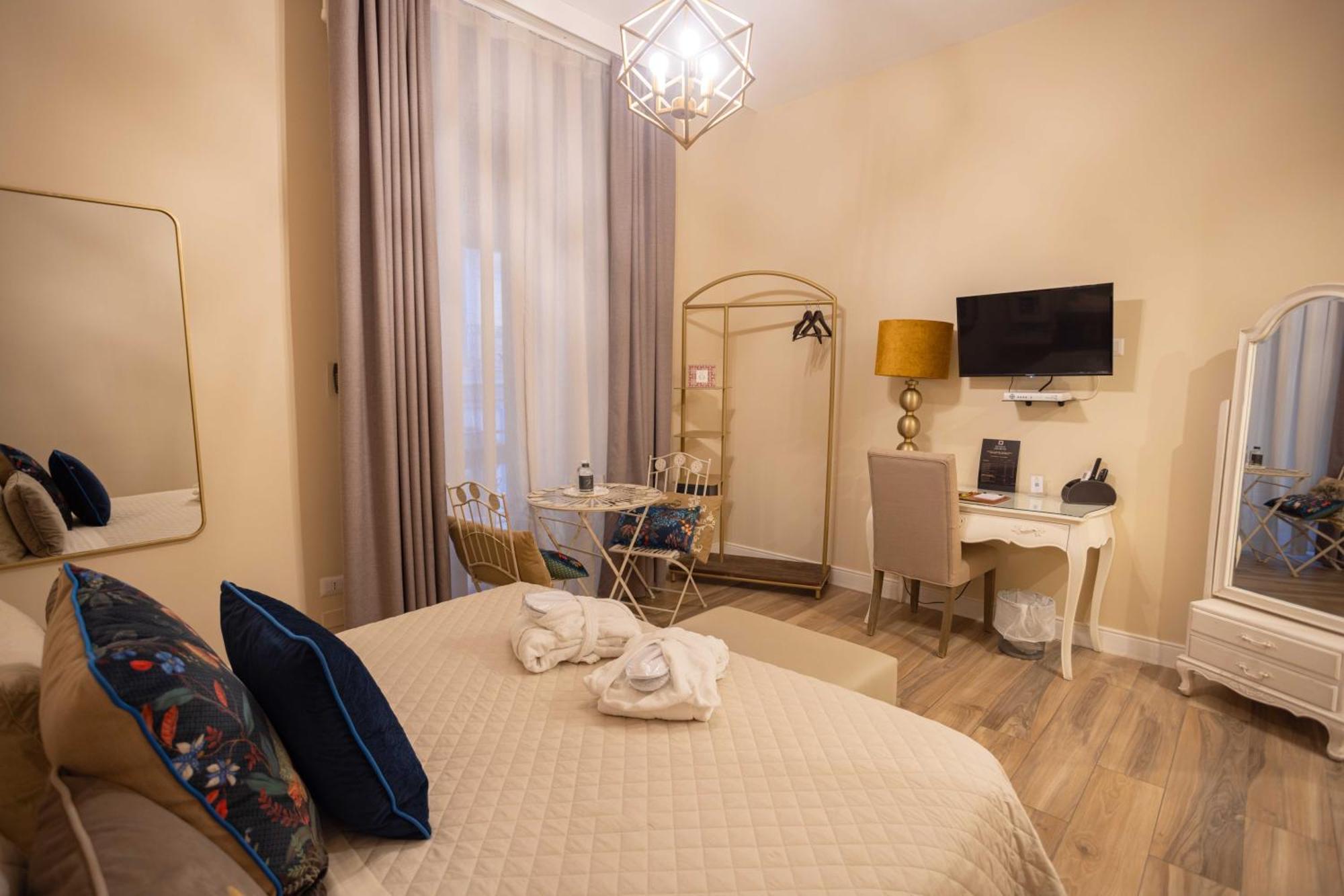 Deluxe Double or Twin Room Balcony