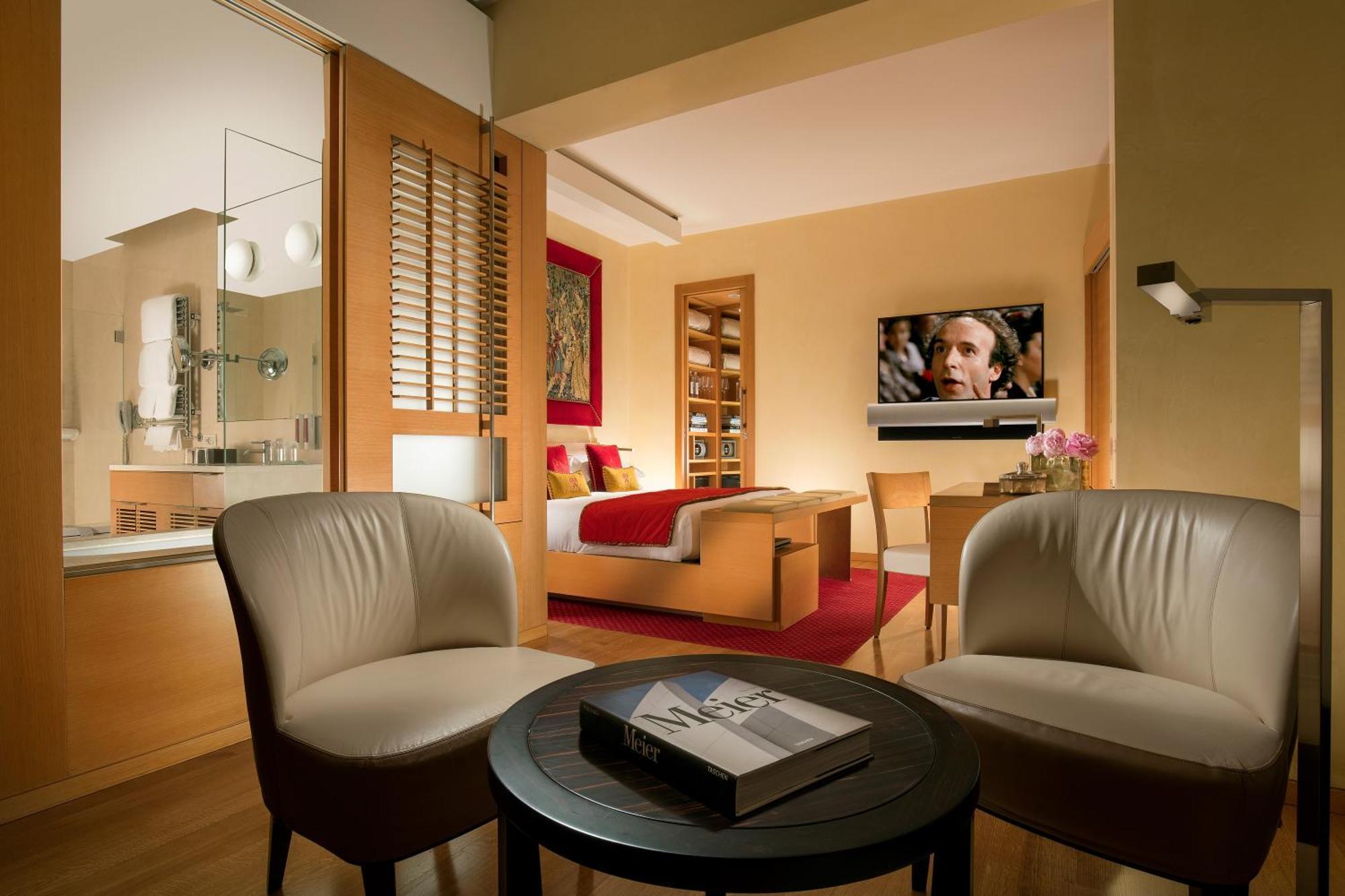 Richard Meier Executive Suite