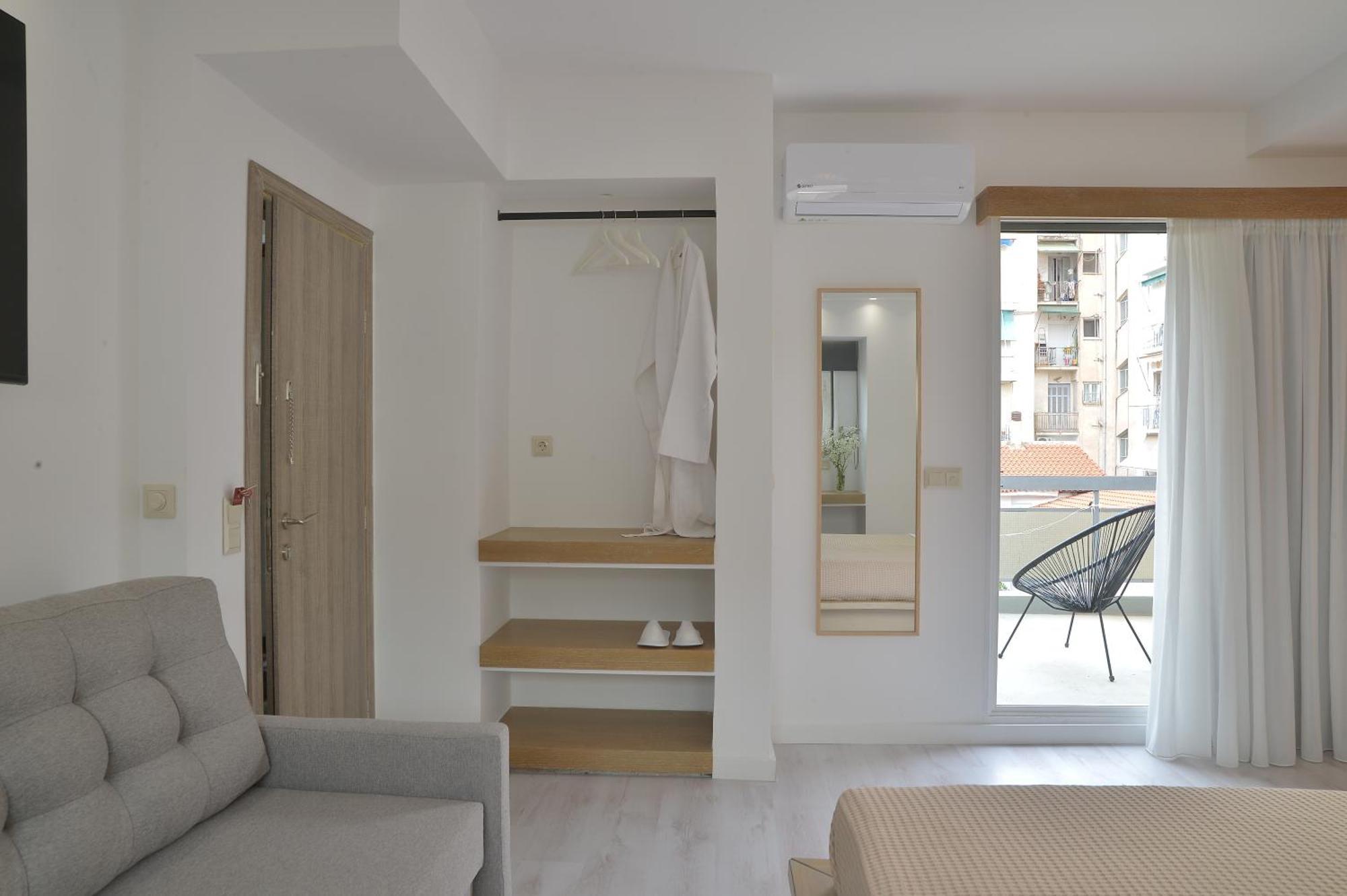 Deluxe King Suite