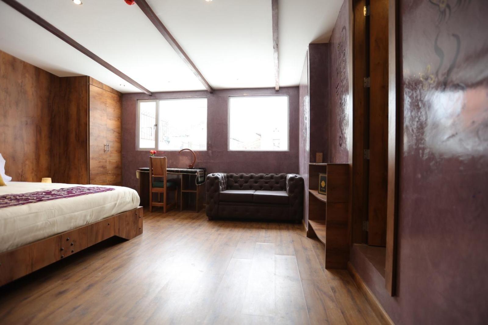 Superior King Room