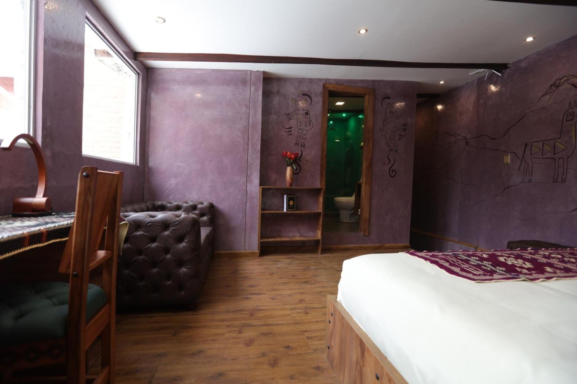 Superior King Room