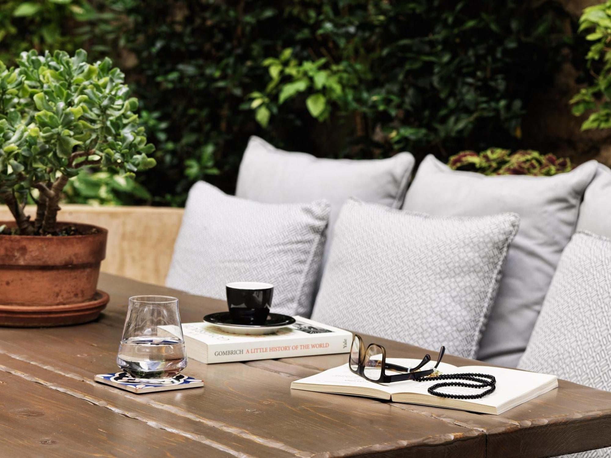 Courtyard Suite