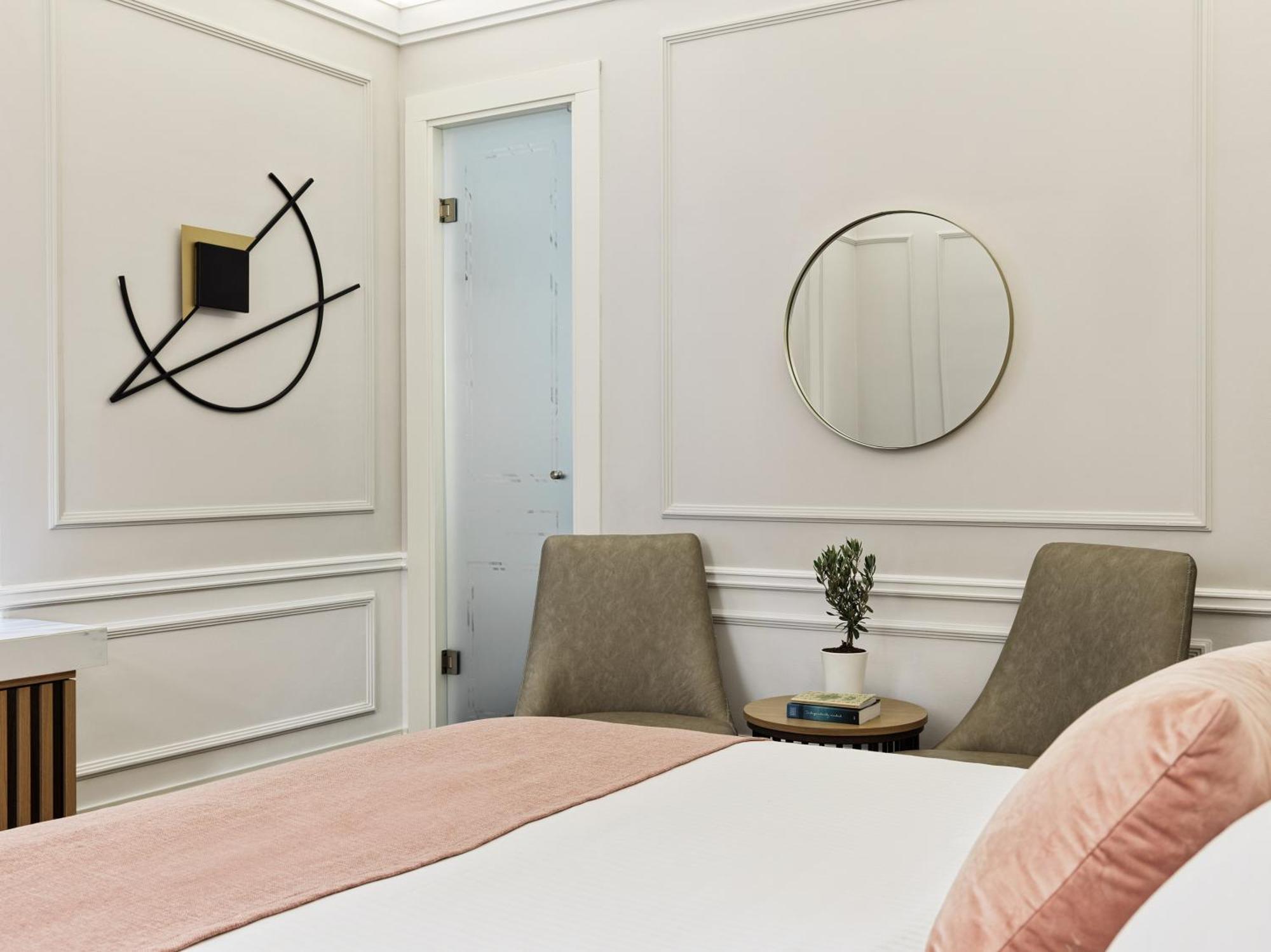 Supreme Suite