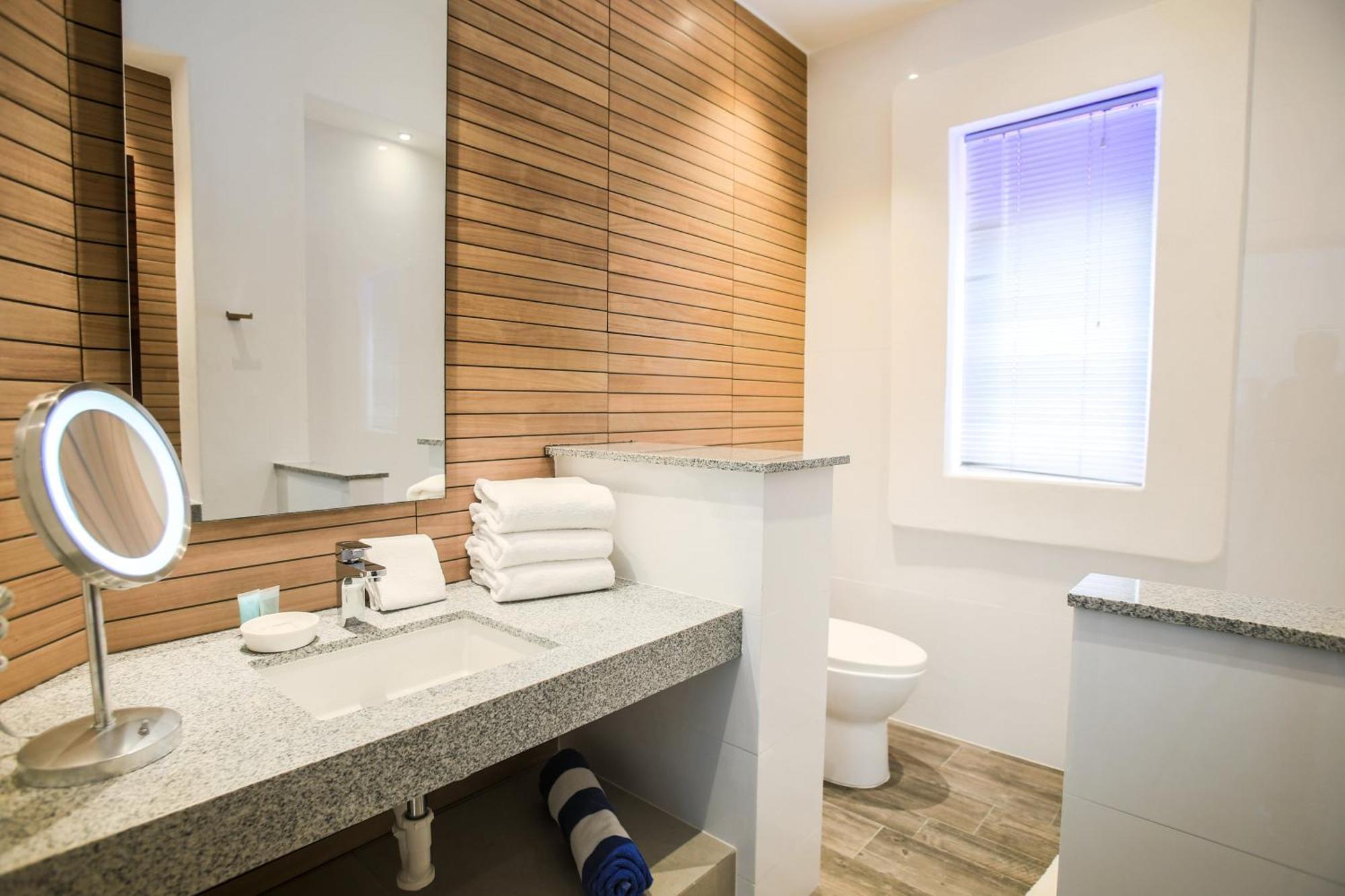 Superior Suite Street View