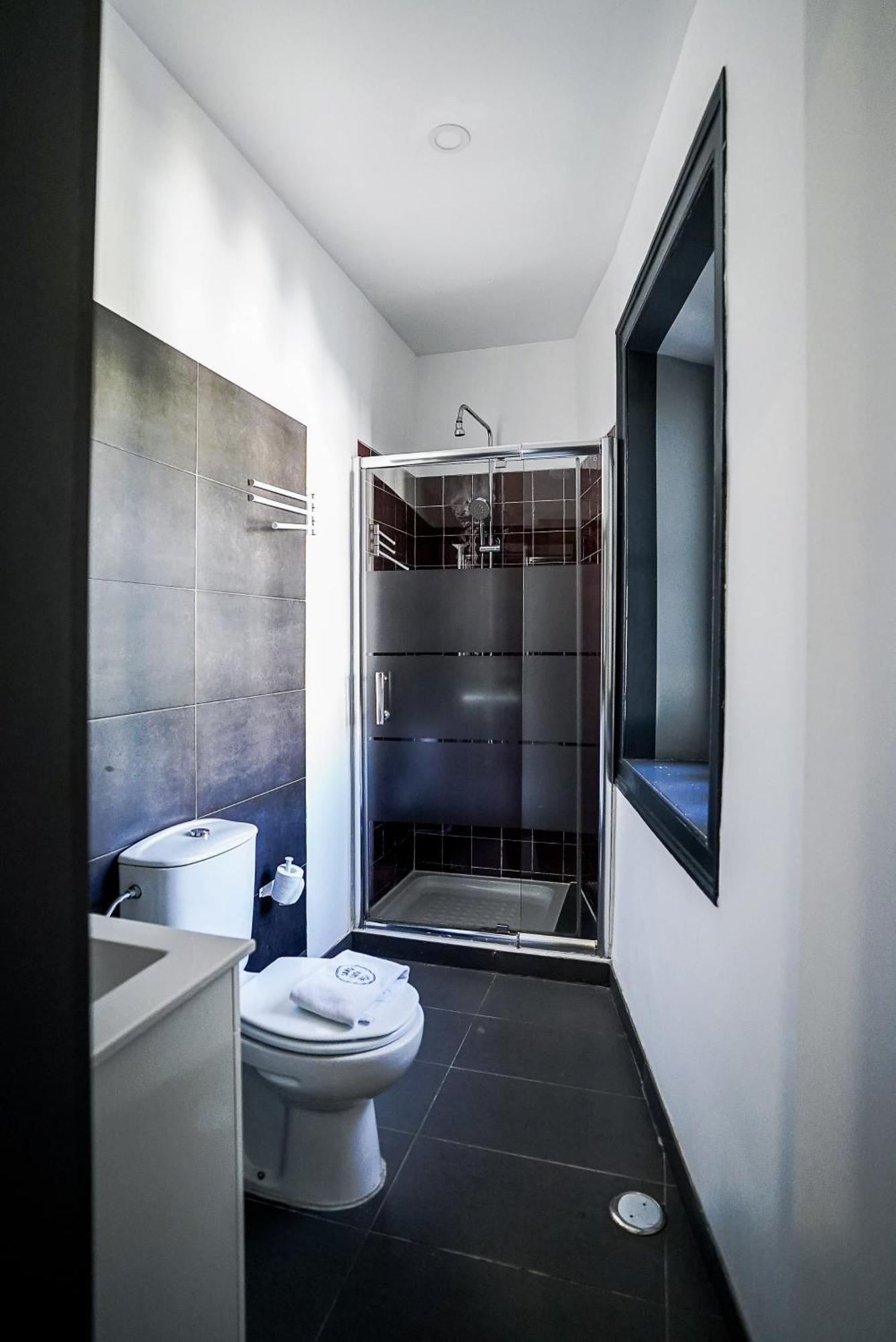 Budget Double Room interior view