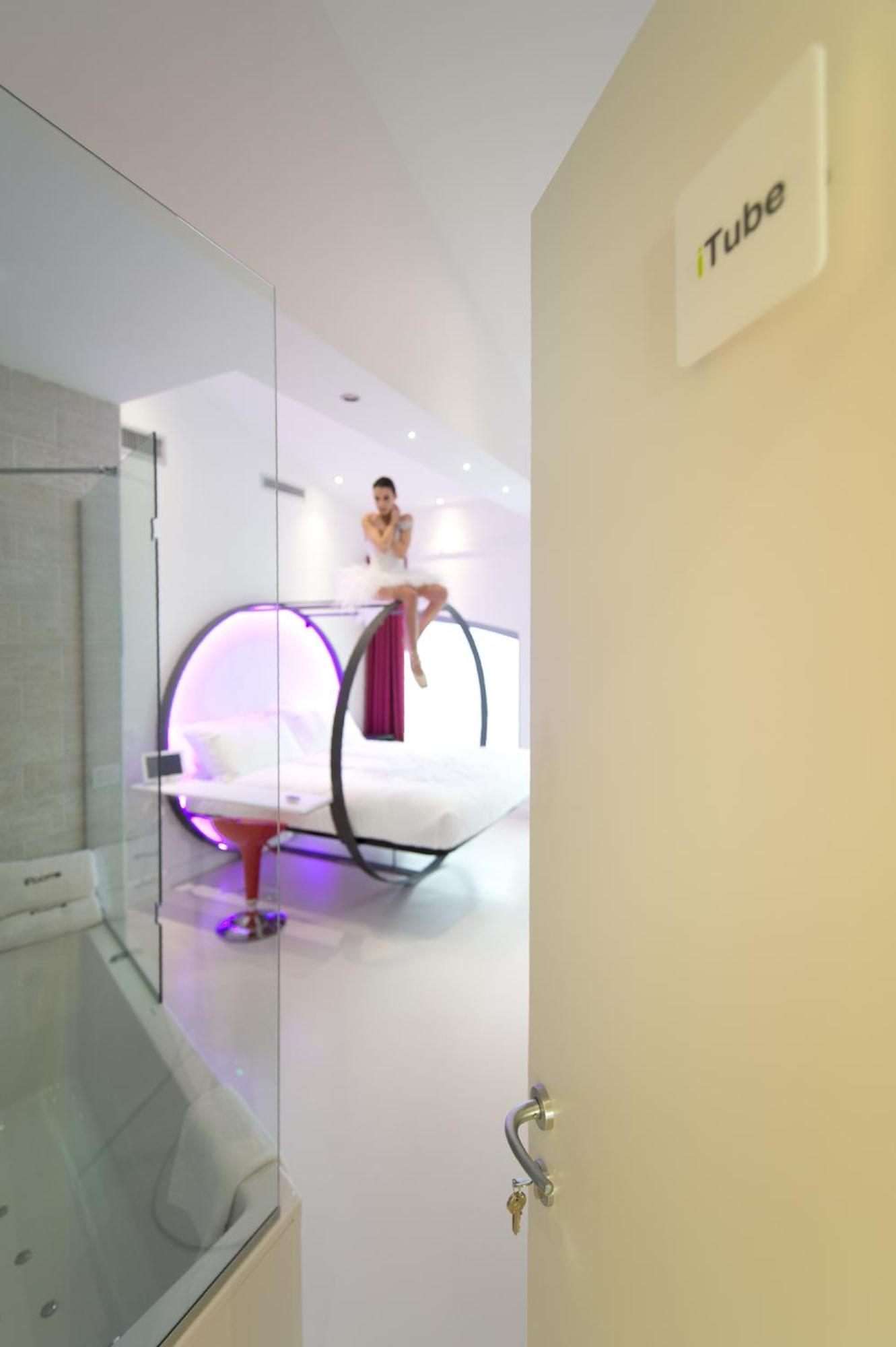 Double Room Hot Tub
