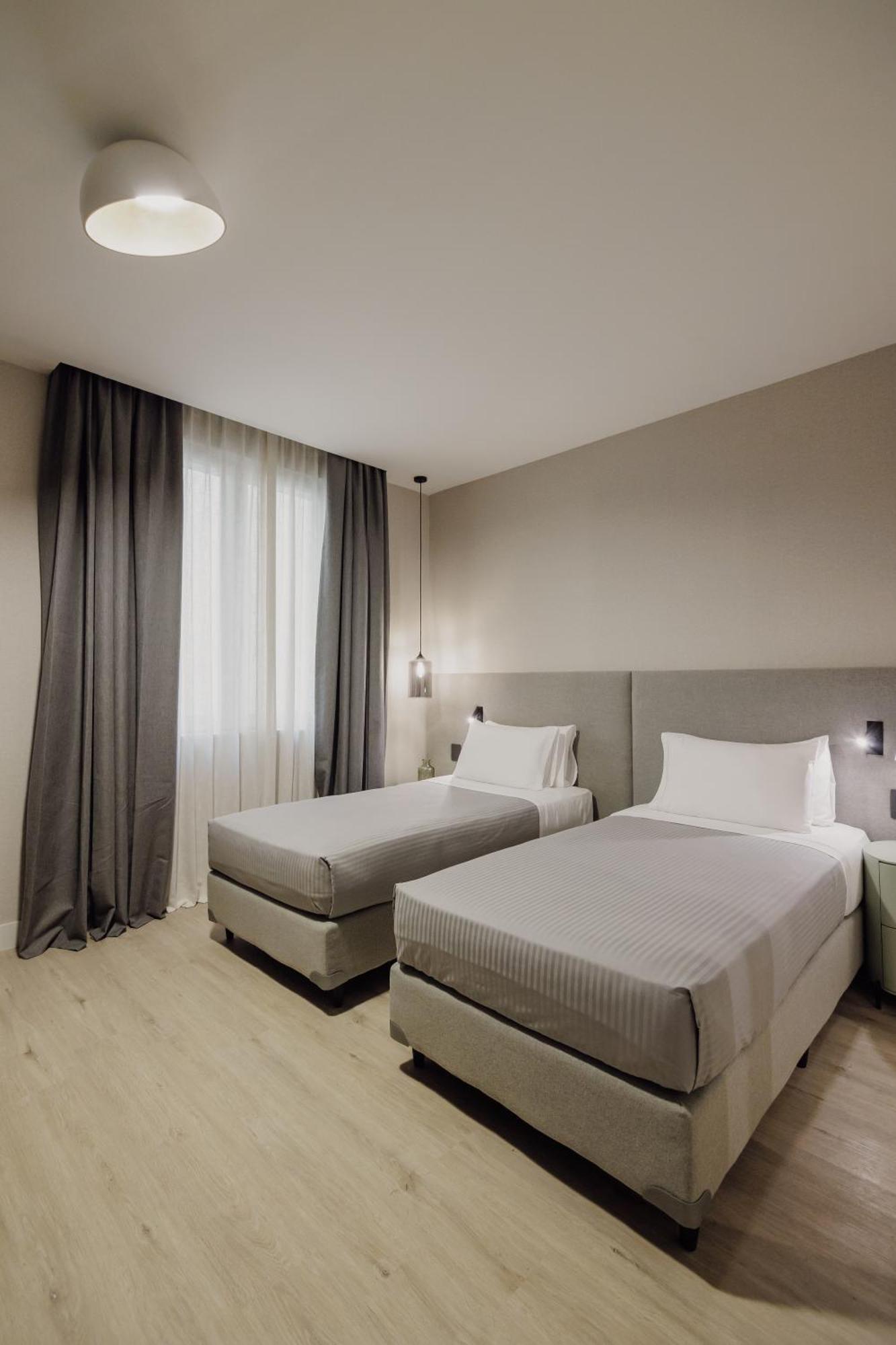 Standard Twin Room,1589555689:JPEG