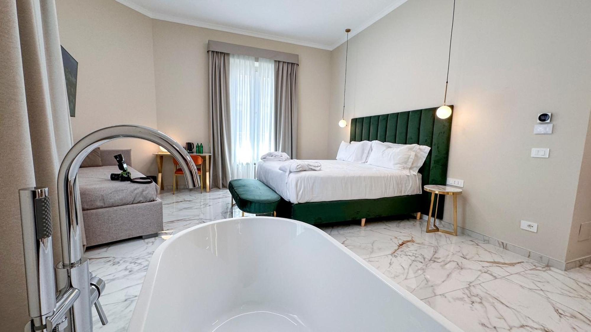 Deluxe Suite