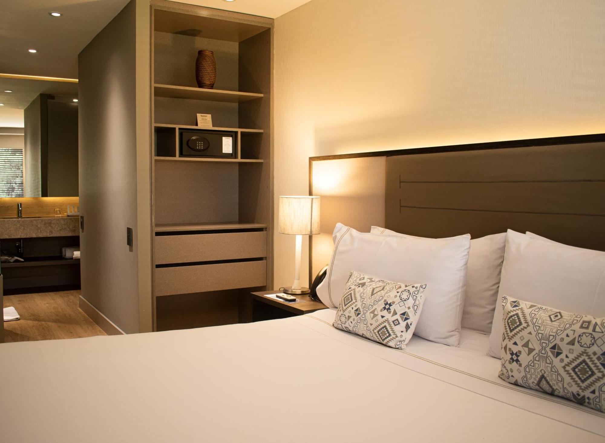 Deluxe Junior Suite