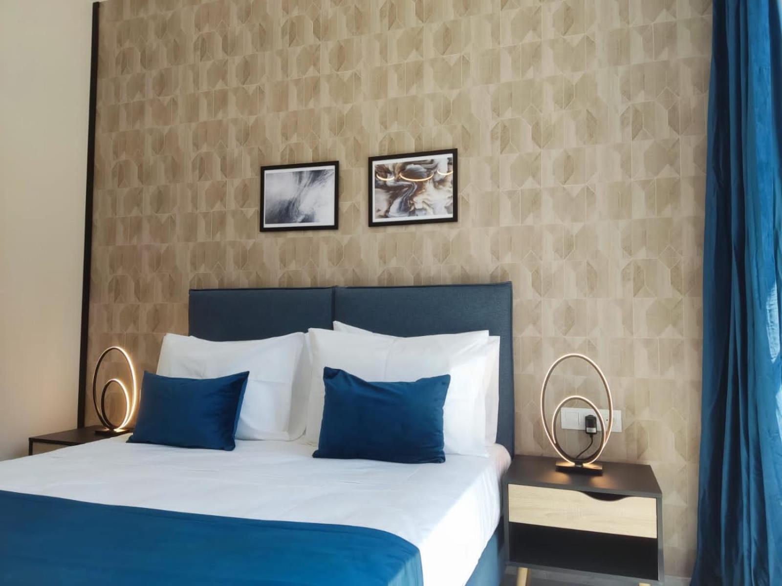 Deluxe Double or Twin Room City View