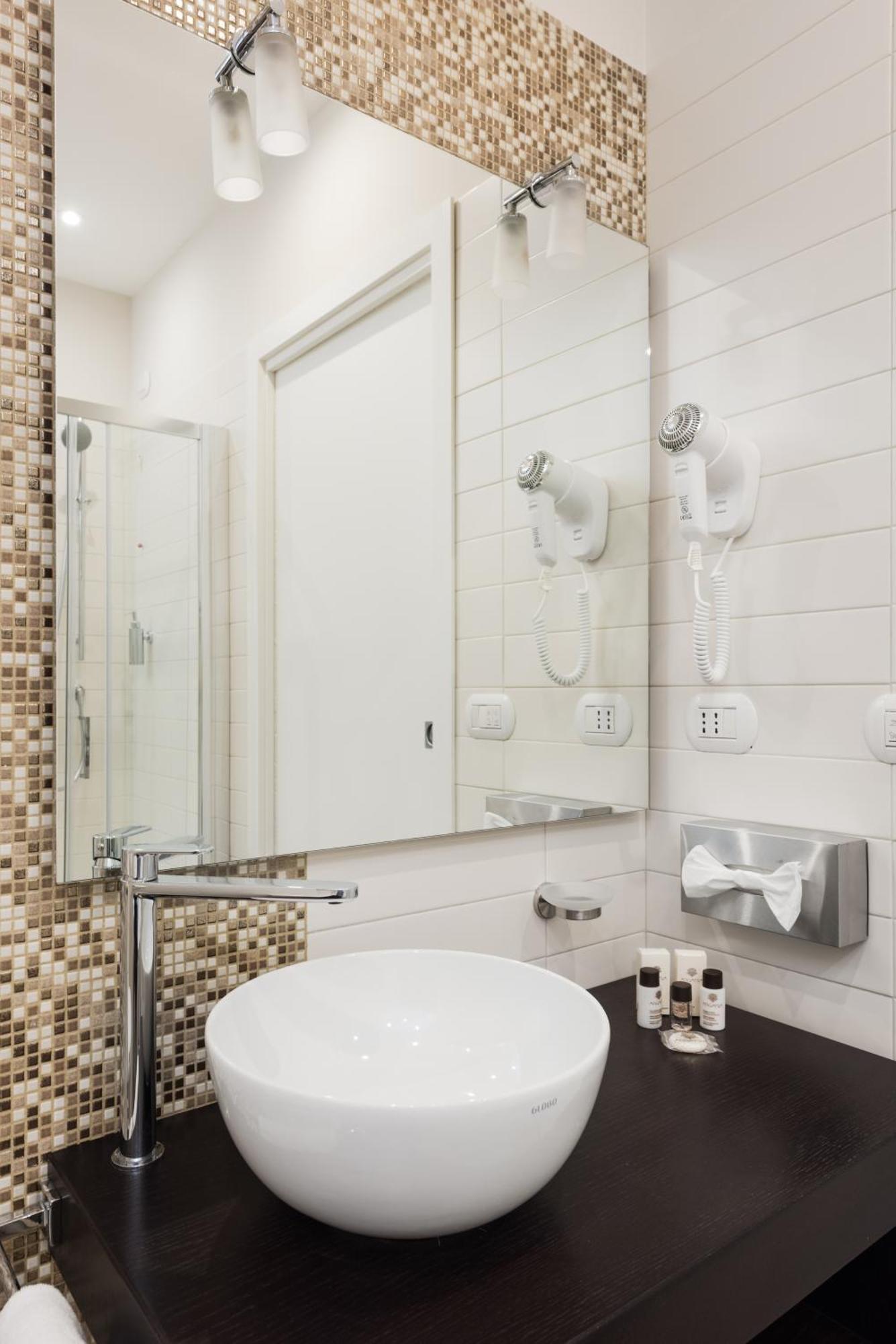 King Suite Spa Bath