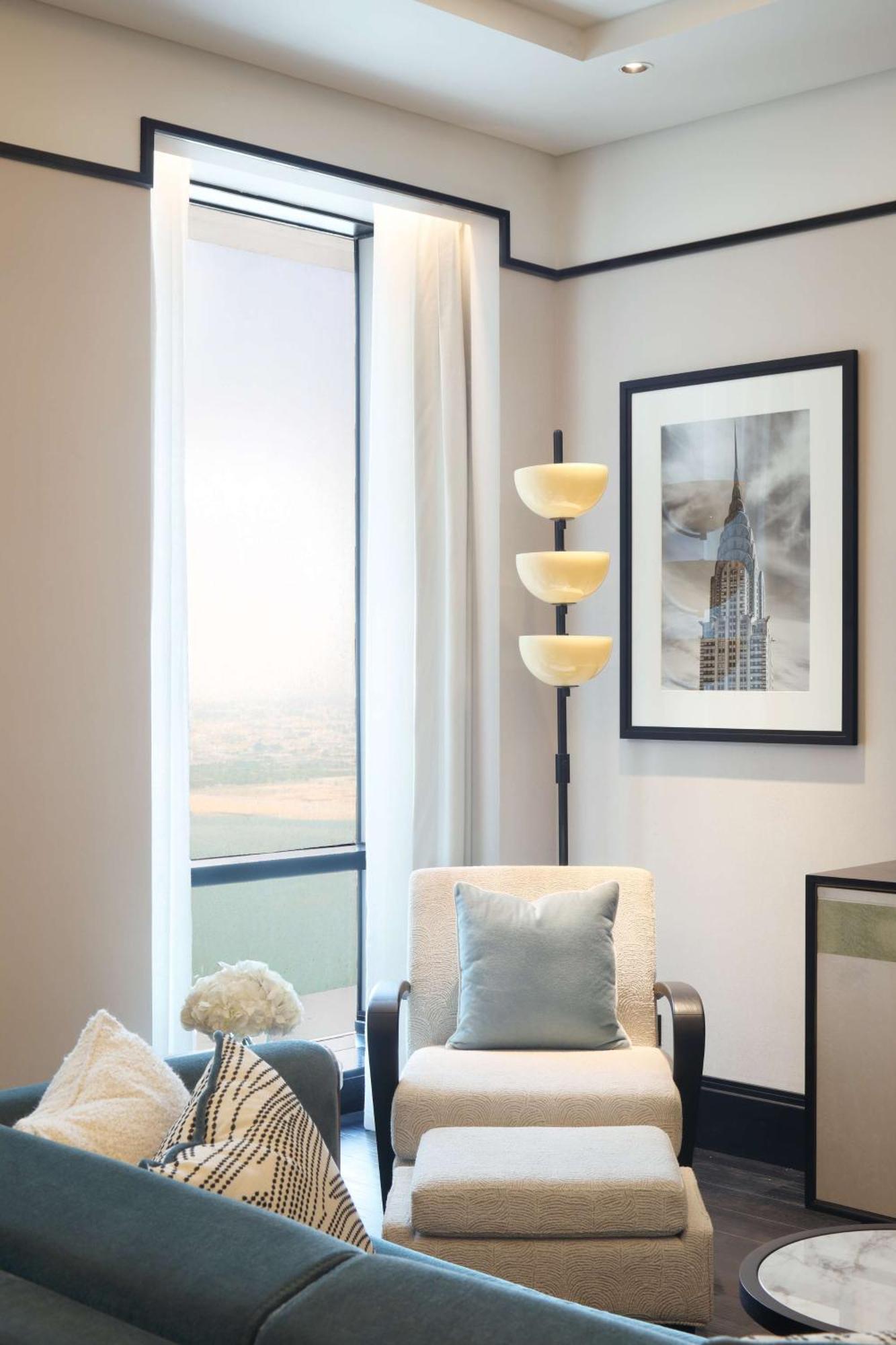 One-Bedroom Apartment King Bed