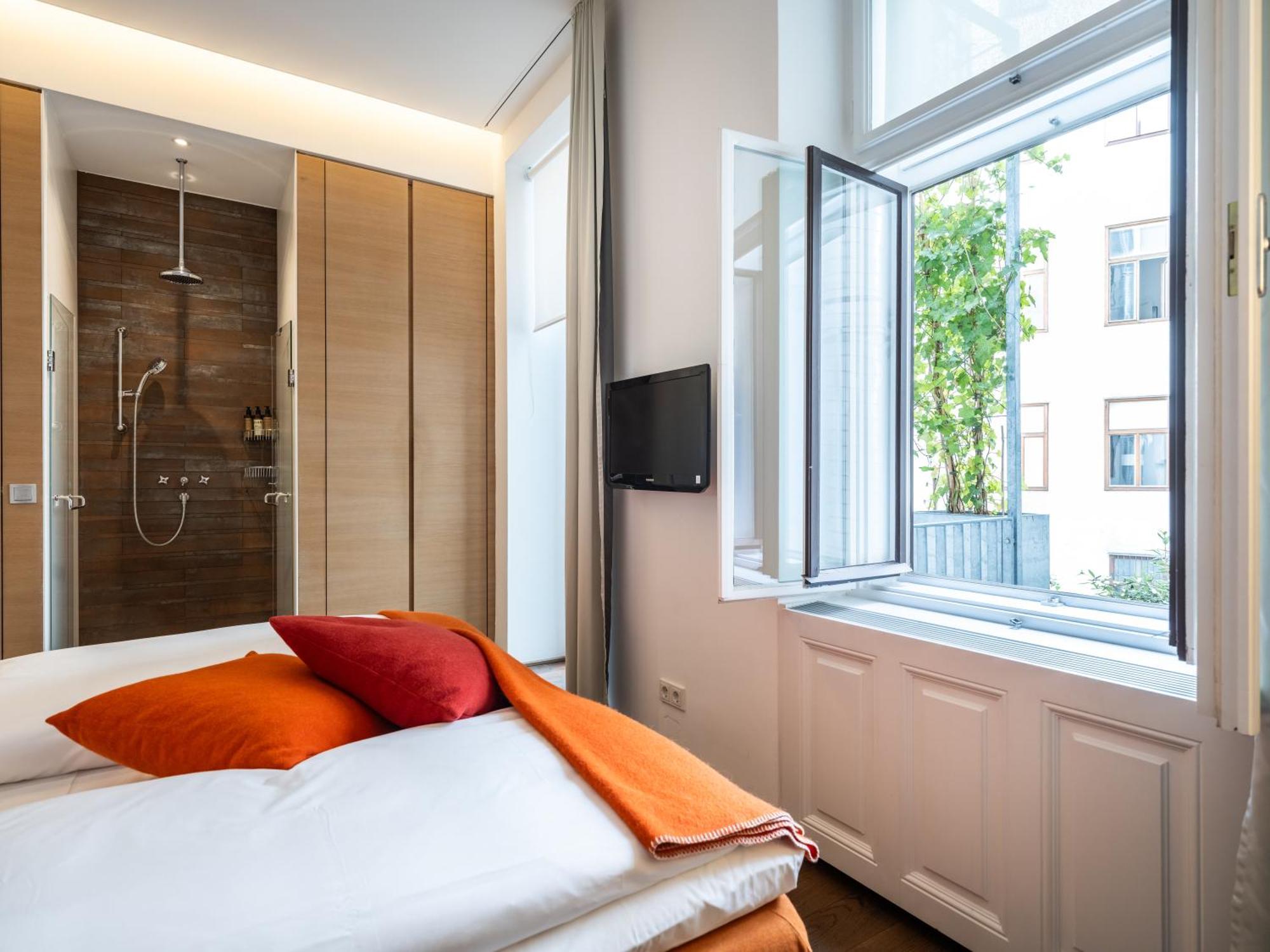 M Room