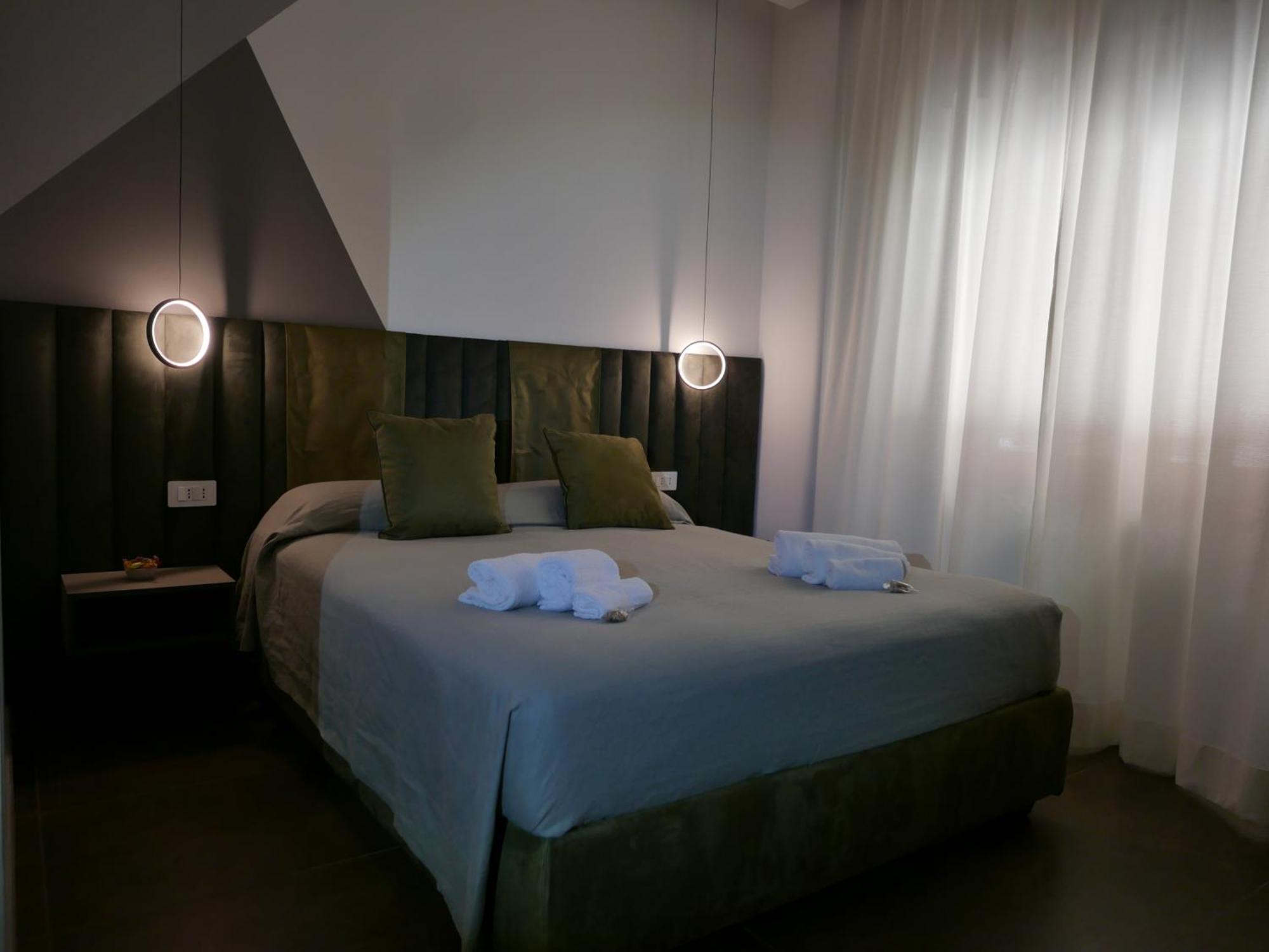 Standard King Room