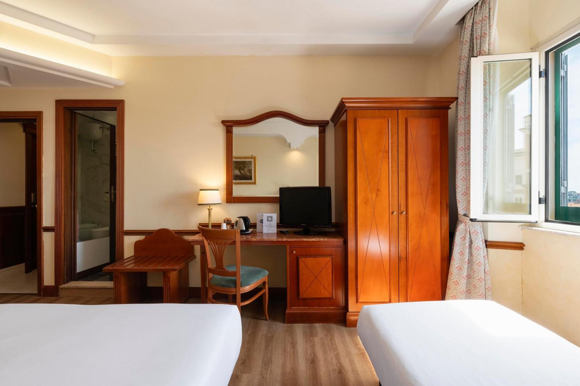 Quadruple Room City View