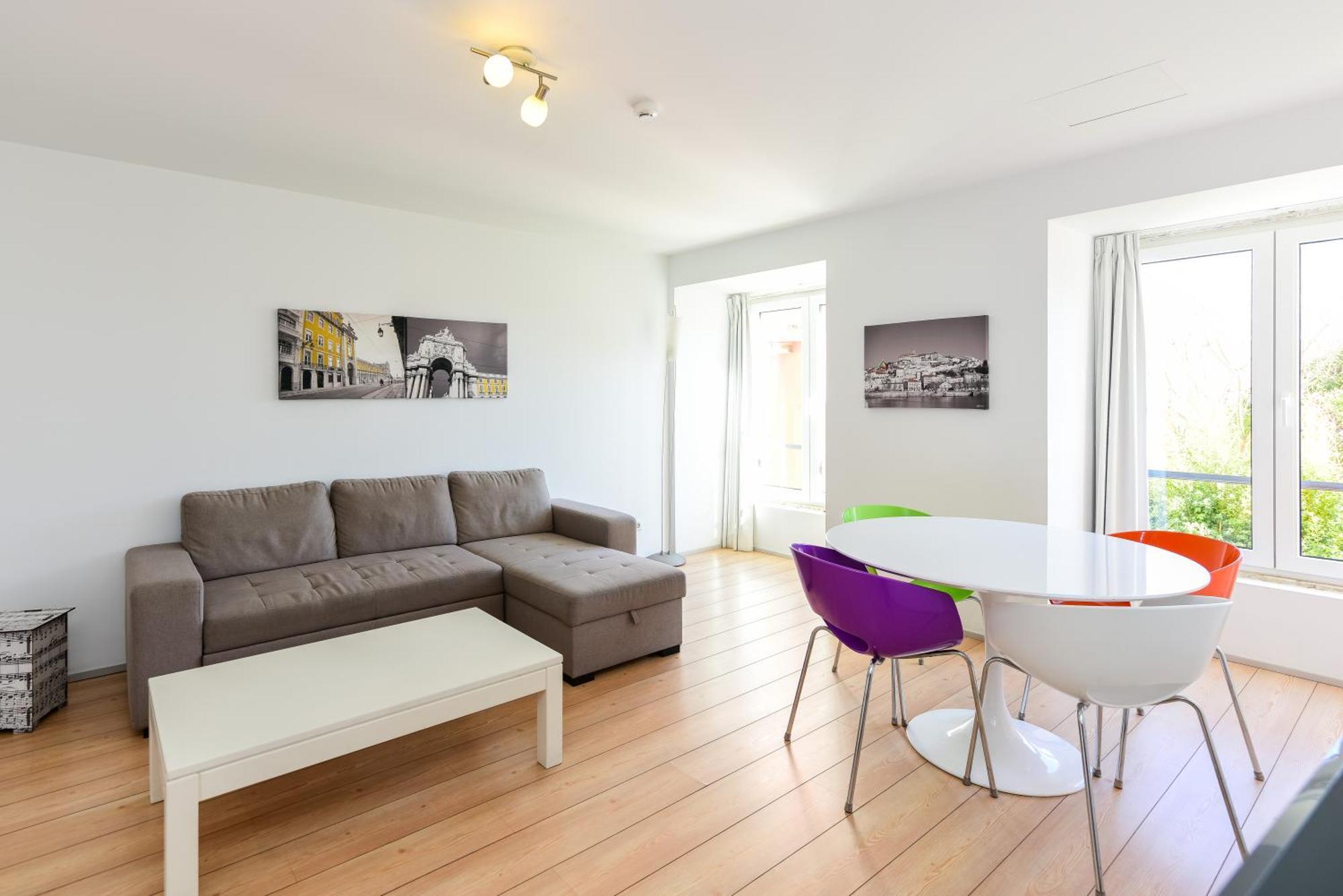 Apartment with Garden View,1598408677:JPEG