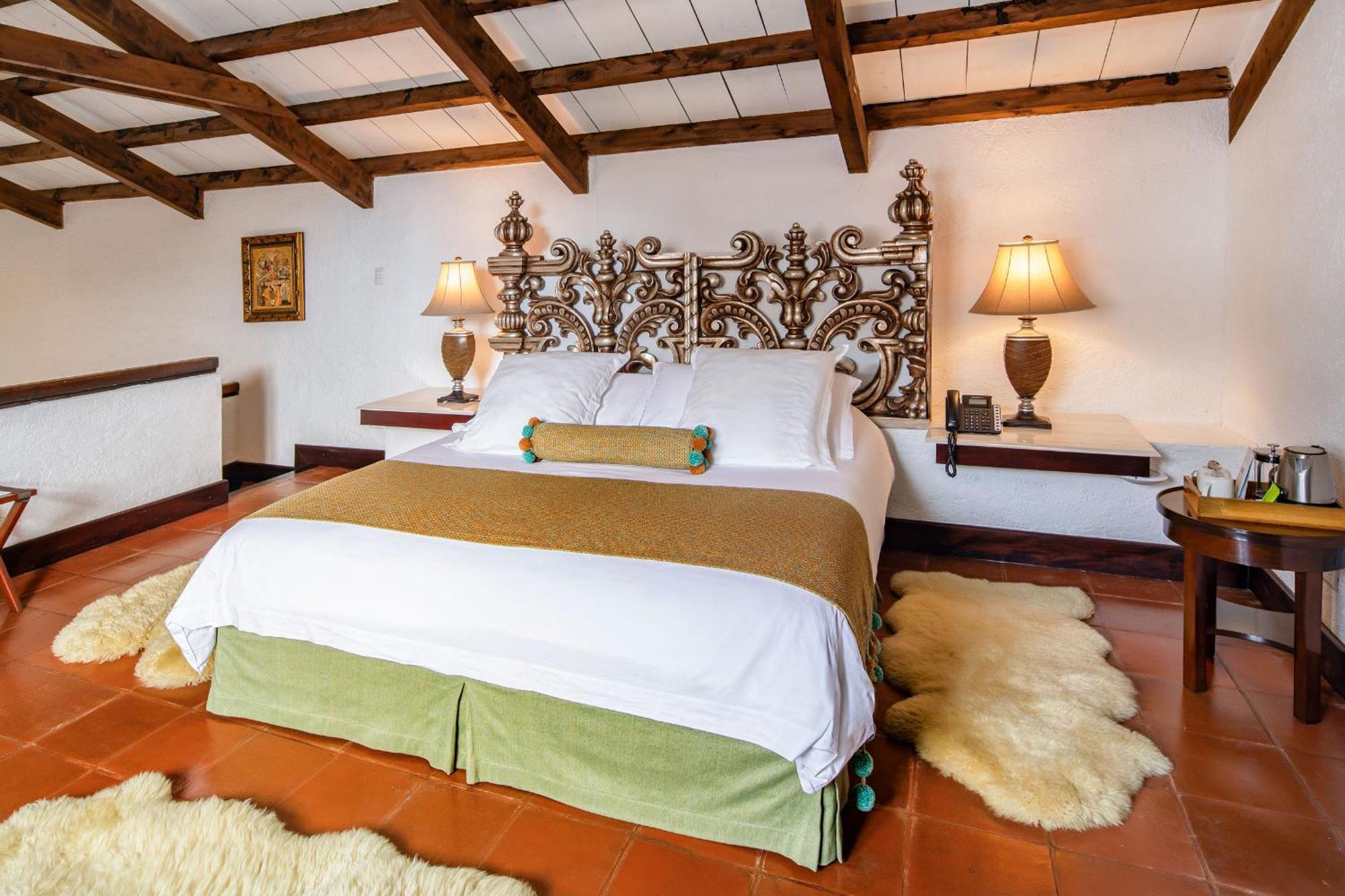 Deluxe King Suite