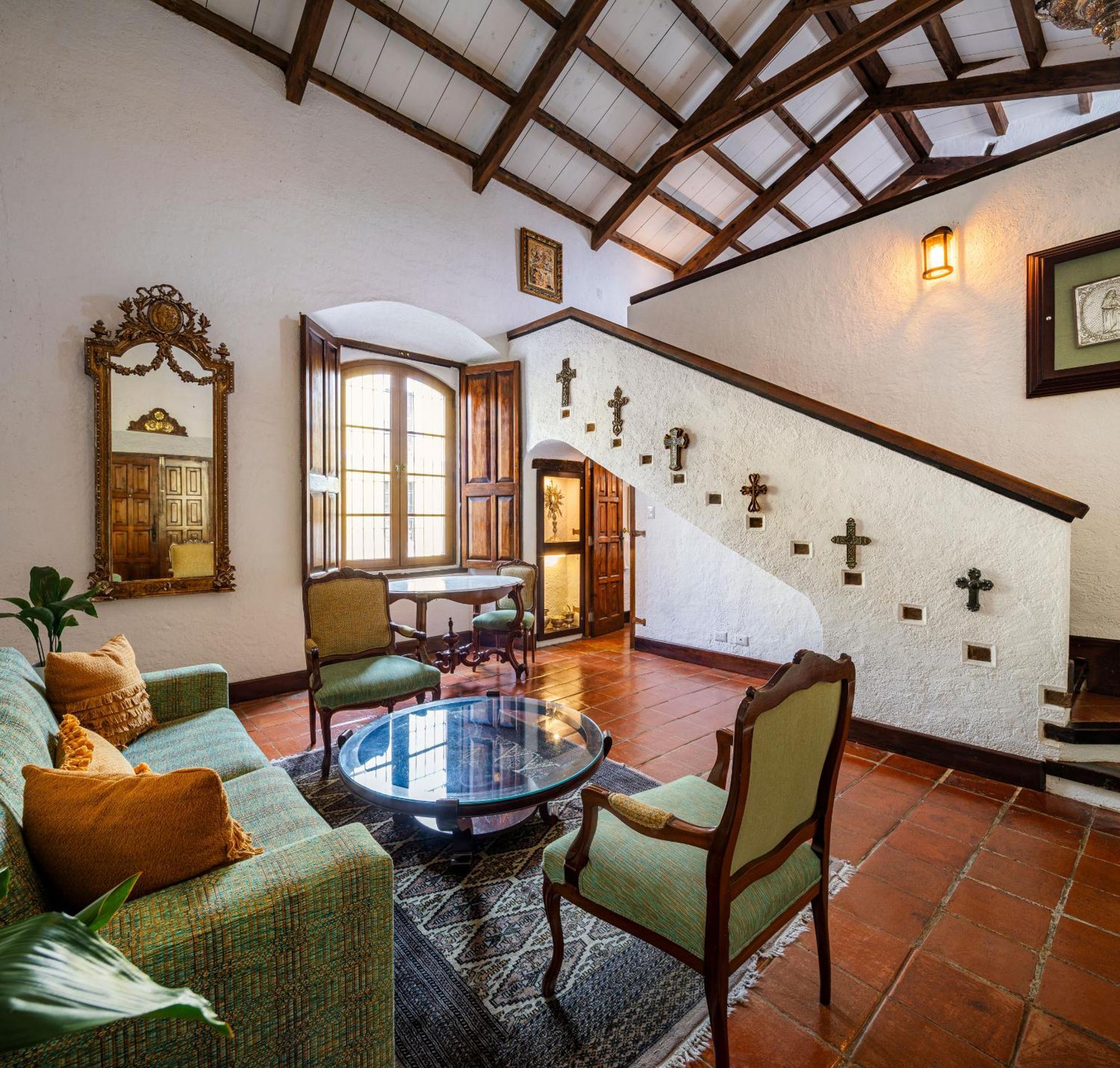 Deluxe King Suite