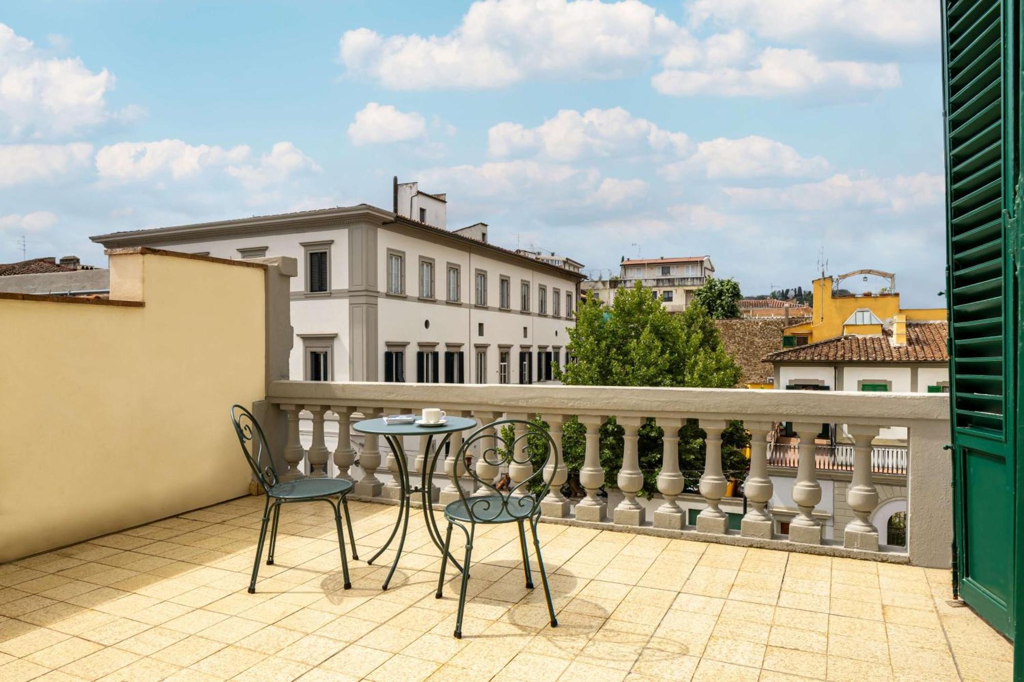 Deluxe King Room Terrace
