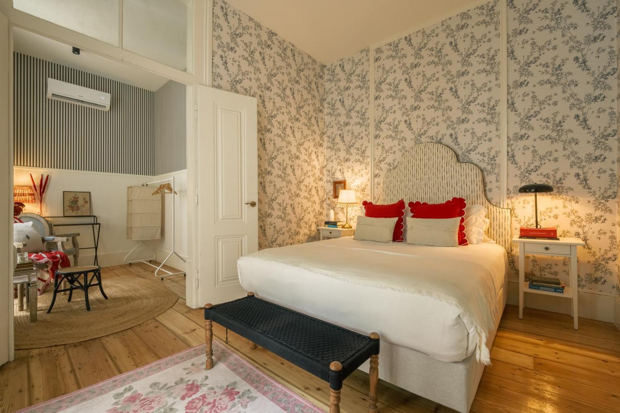 Junior Suite with Balcony,1599664317:JPEG