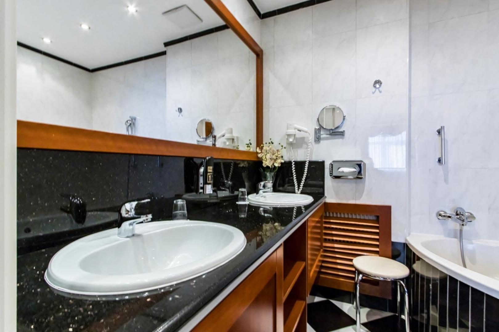 Junior Suite Whilrpool